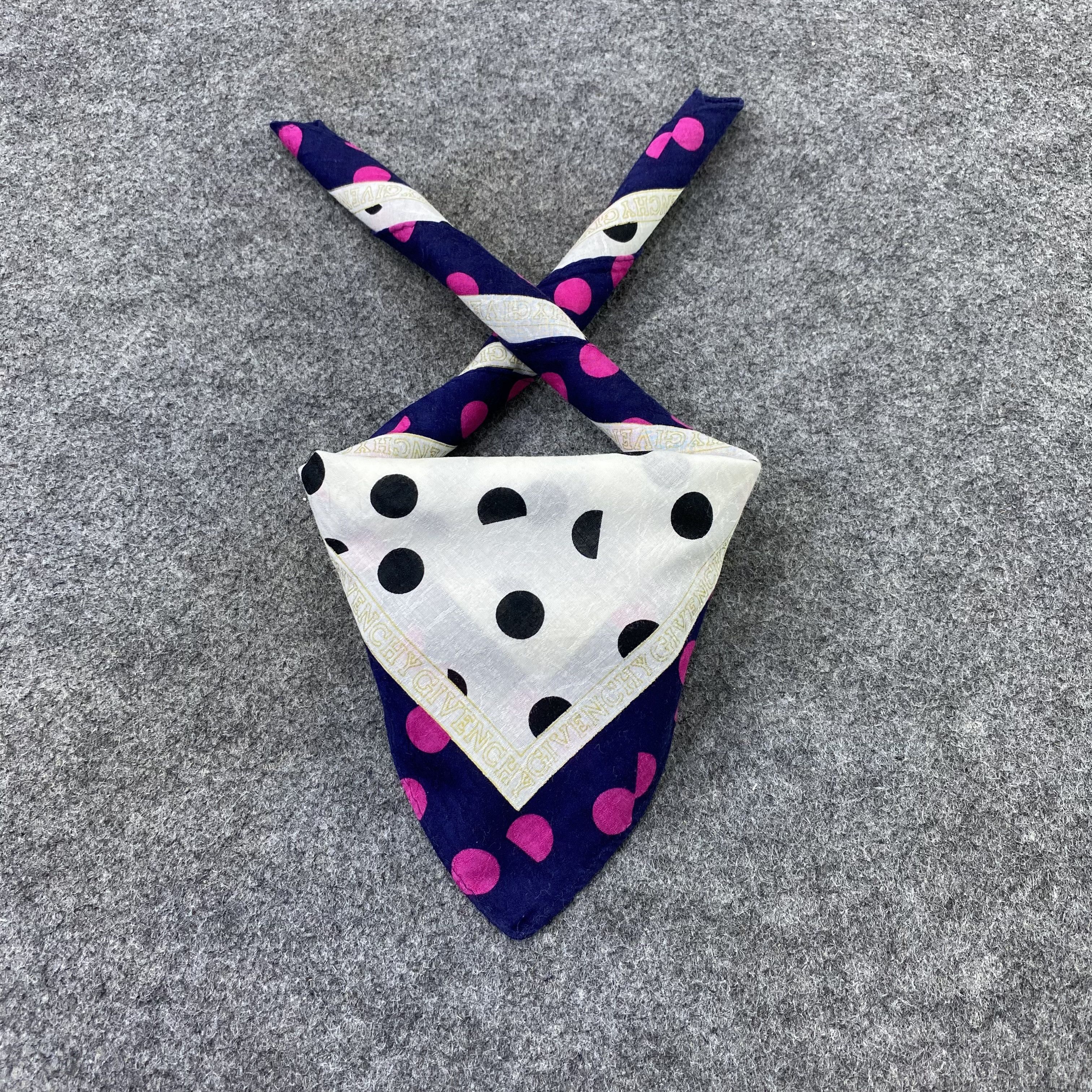 Givenchy Givenchy Handkerchief / Bandana / Neckerchief-B2091 Size ONE SIZE - 2 Thumbnail