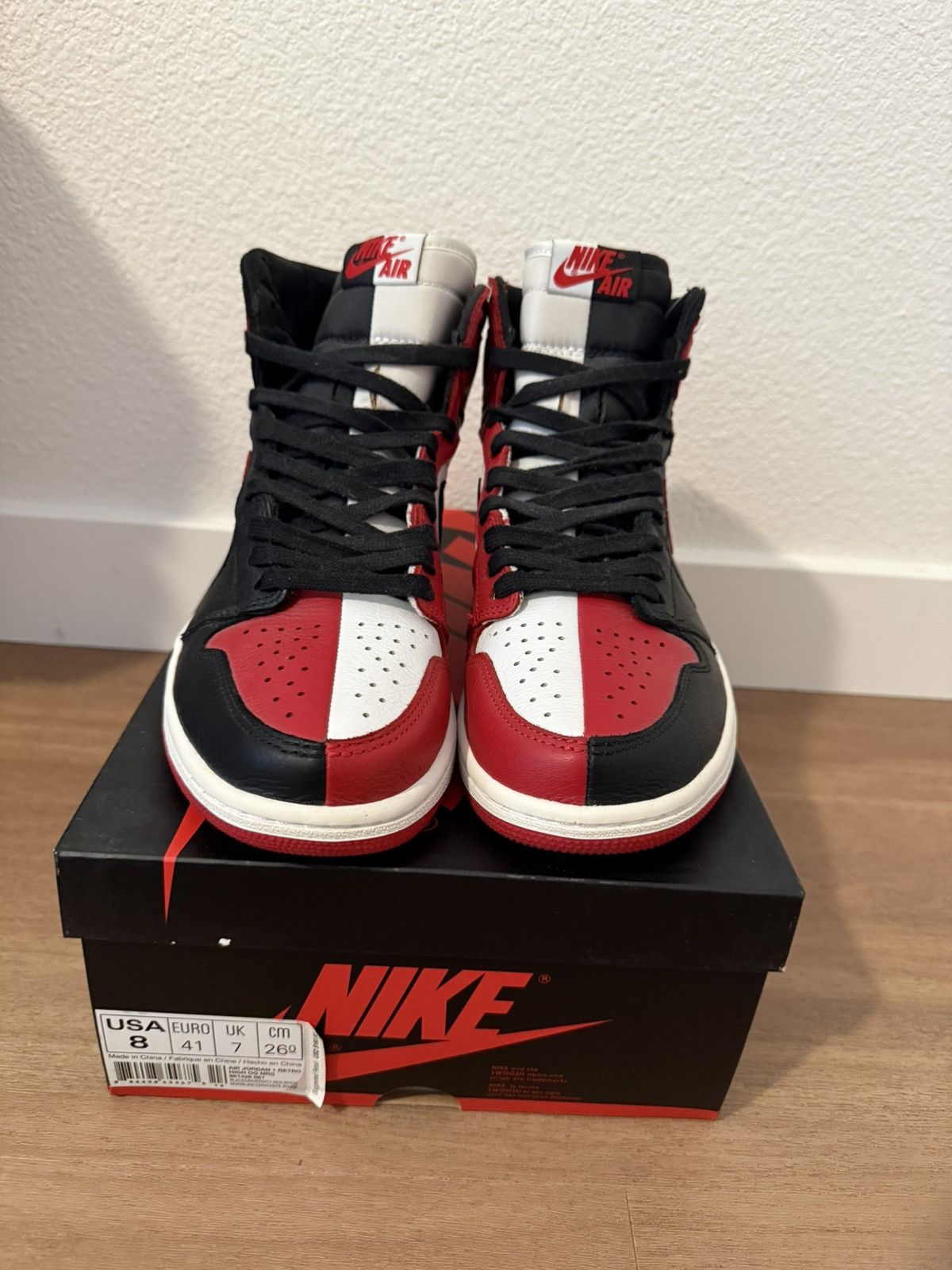 Nike Nike Air Jordan 1 “Homage to Home” - DS Size US 8 / EU 41 - 1 Thumbnail