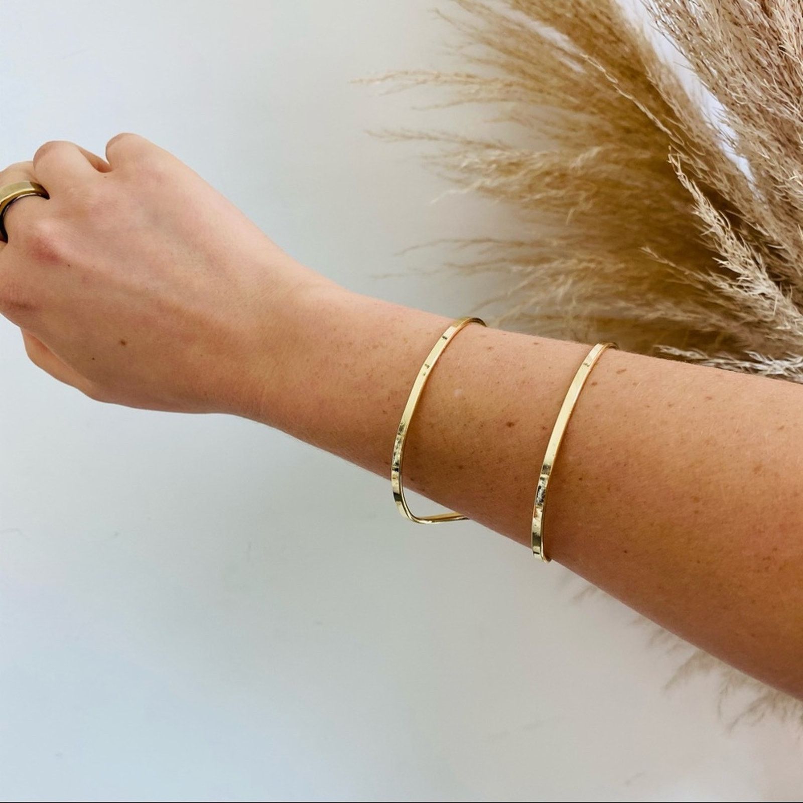 Nordstrom NEW NORDSTROM REVOLVE 14kt Gold Open Bangle Bracelet Cuff Size ONE SIZE - 4 Thumbnail