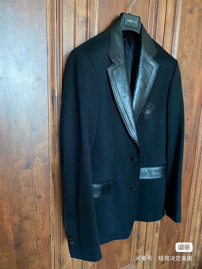 Versace Versace Top limited edition single jacket Size US S / EU 44-46 / 1 - 2 Thumbnail