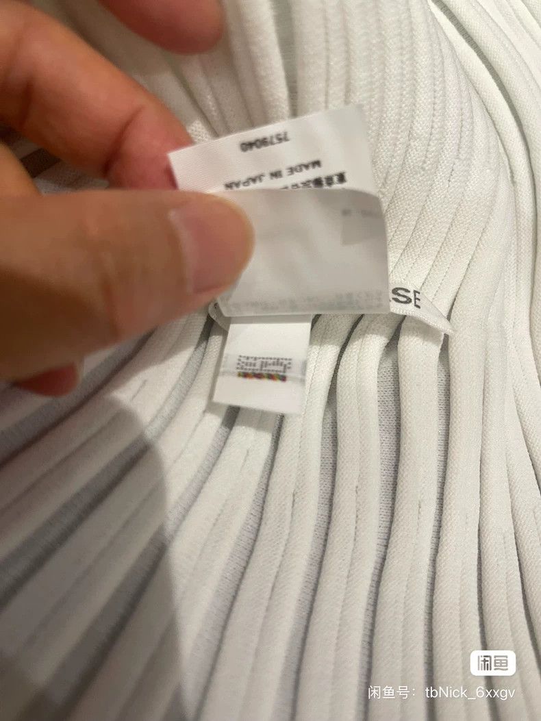 Issey Miyake Issey Miyake White pleated short-sleeved shirt Size M / US 6-8 / IT 42-44 - 6 Thumbnail