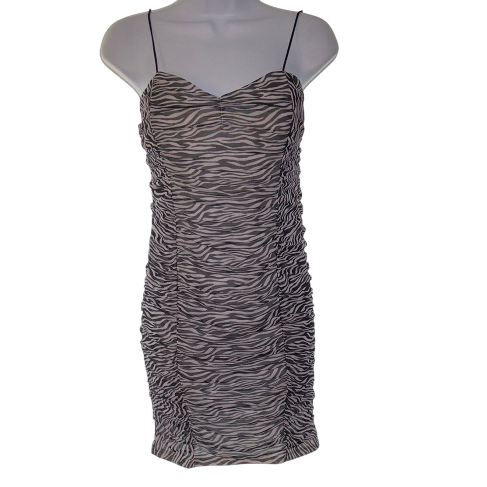 Forever 21 Forever 21 Black/White Zebra Mini Dress - Medium Size M / US 6-8 / IT 42-44 - 1 Thumbnail