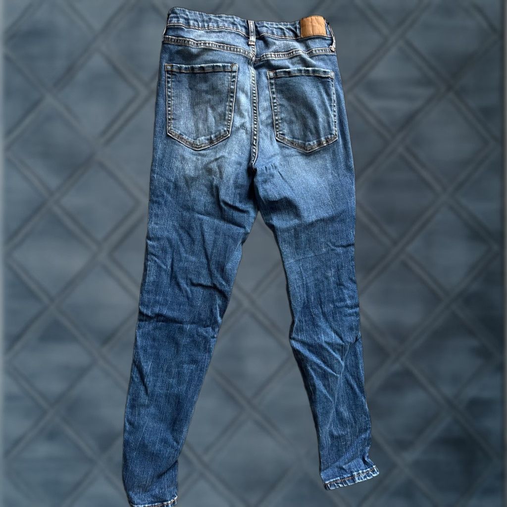 Vintage Aéropostale The Norma Jean Jeans Adult 8 Blue Denim Distressed Skinny Medium Wash 5-Pocket Zip Womens Size 30" / US 8 / IT 44 - 1 Thumbnail