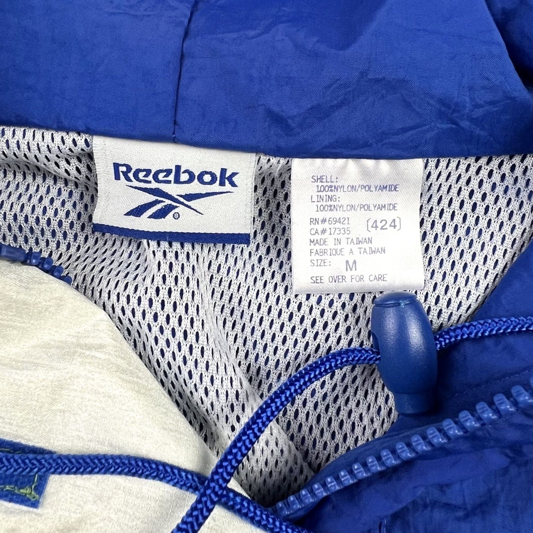 Reebok VINTAGE Reebok Embroidered Hoodie Track Jacket Windbreaker Jacket Mens M Blue 90s Vintage Windbreaker Lightweight Pockets Hooded Zip Pockets Size US M / EU 48-50 / 2 - 2 Thumbnail