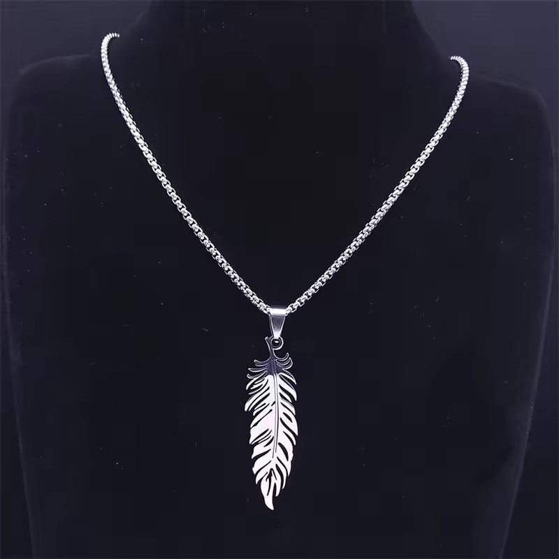 Jewelry Silver Feather Pendant Necklace Size ONE SIZE - 1 Thumbnail