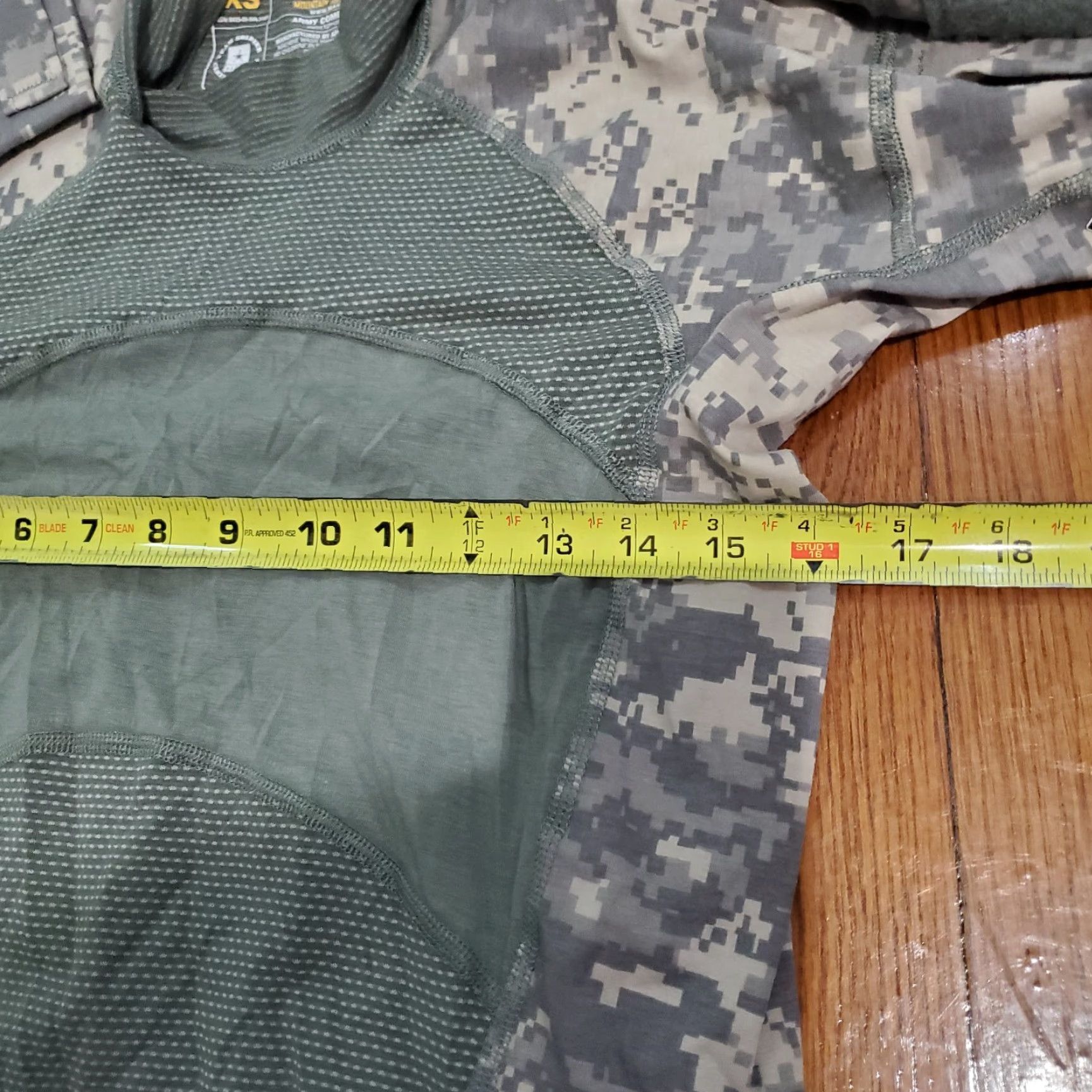 Vintage **US Army Massif Combat Shirt Size XS Digital Camo** User: **Massif US Army Combat Shirt Size XS Digital Camo** Size US XS / EU 42 / 0 - 6 Thumbnail
