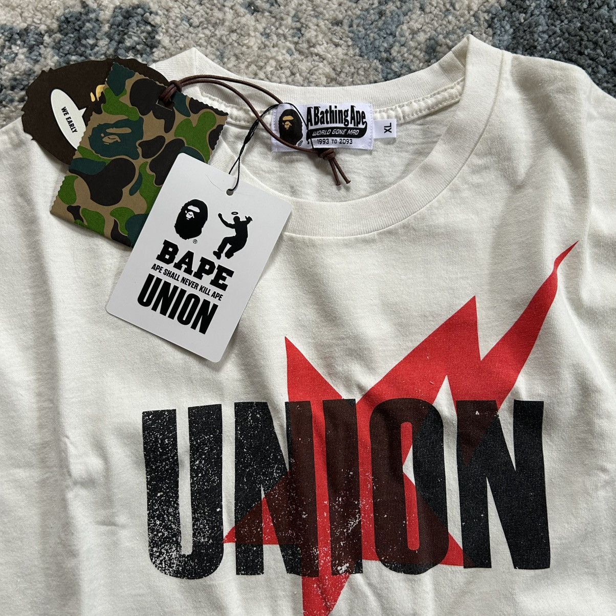 Bape × Union LA A BATHiNG APE x UNiON LOS ANGELES BAPESTA ASNKA TEE CREAM Size US XL / EU 56 / 4 - 6 Thumbnail