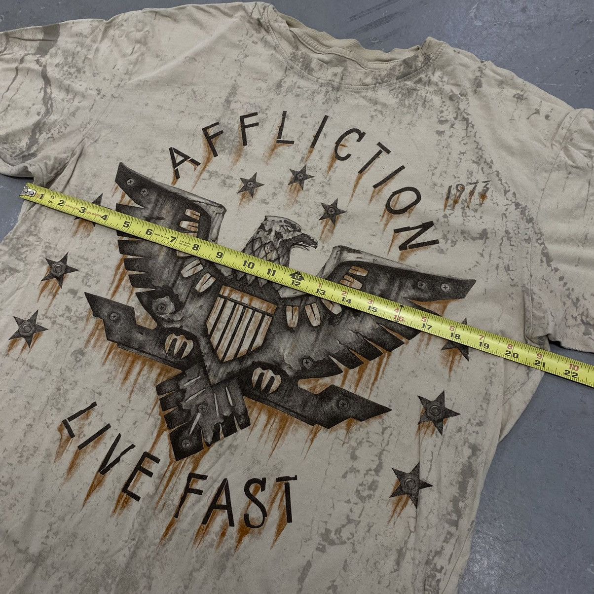 Affliction × Japanese Brand × Vintage Vtg Y2K Affliction Live Fast Rusty Eagle Grunge Goth Tee Size US XL / EU 56 / 4 - 2 Thumbnail