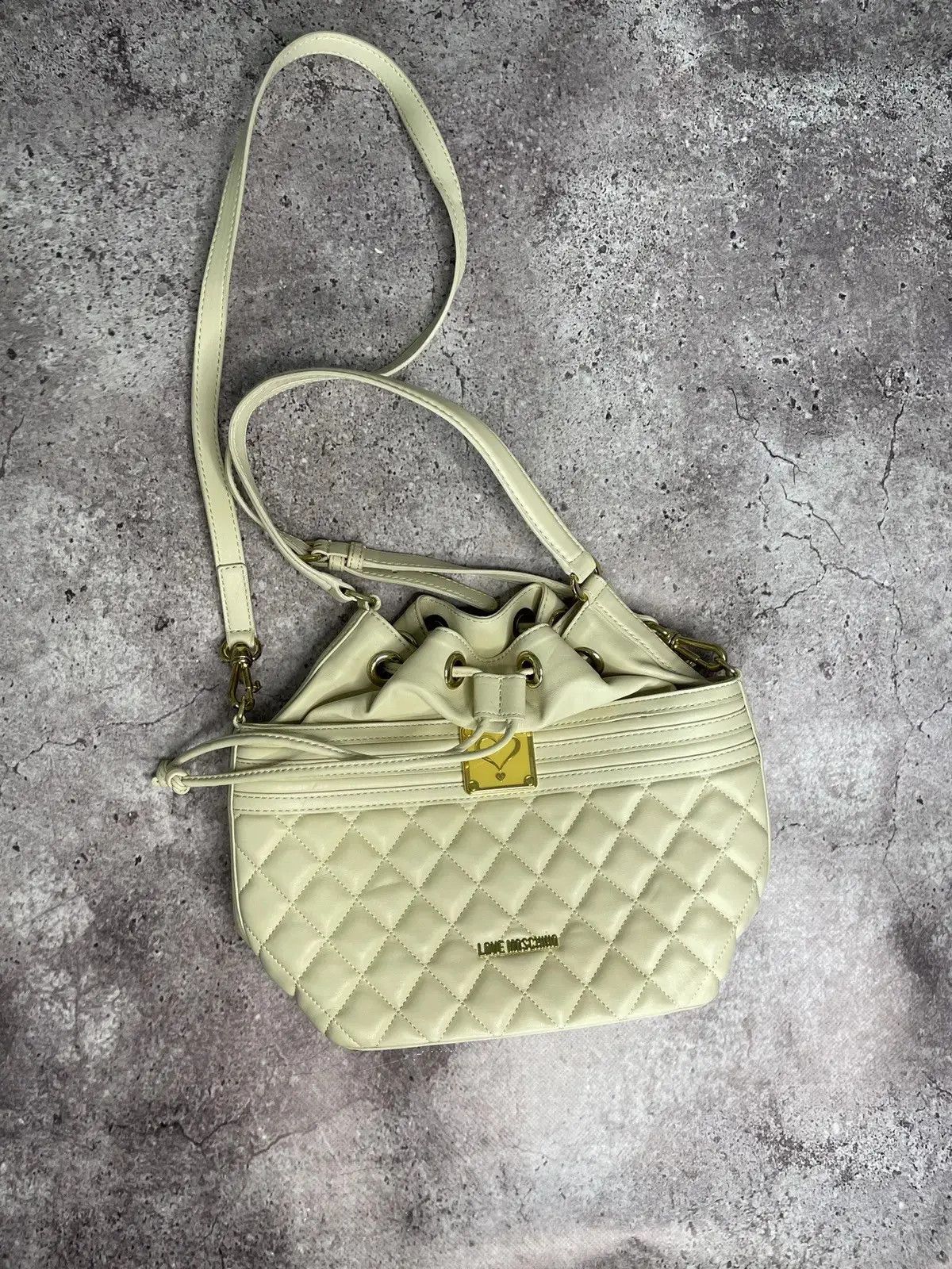 Love Moschino Vintage Love Moschino Quilted Cream Shoulder Bag Bucket Size ONE SIZE - 1 Thumbnail