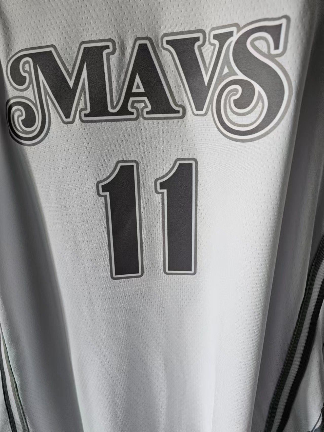 NBA Dallas Mavericks 11 Kyrie Irving Jersey City Edition Size US L / EU 52-54 / 3 - 3 Thumbnail