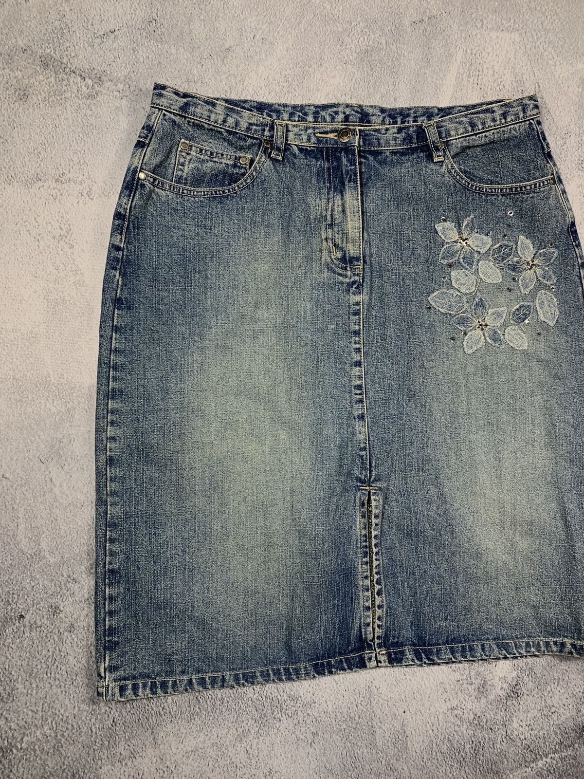 Japanese Brand × Vintage Vintage 90s Denim midi skirt faded streetwear style size 33 Size 33" - 2 Thumbnail