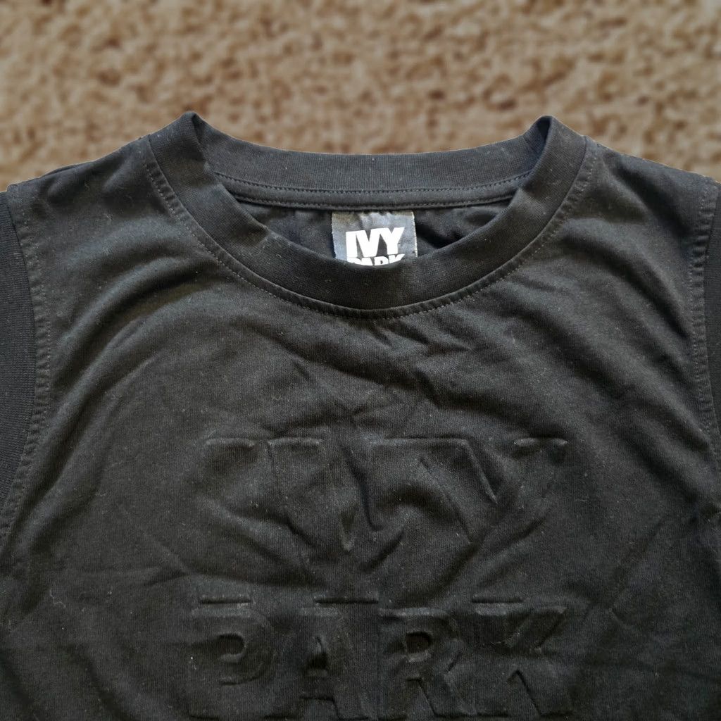 Ivy Park IVY PARK Top Tank Cropped Embossed Logo Black Womens Size M Athleisure Casual Size M / US 6-8 / IT 42-44 - 1 Thumbnail