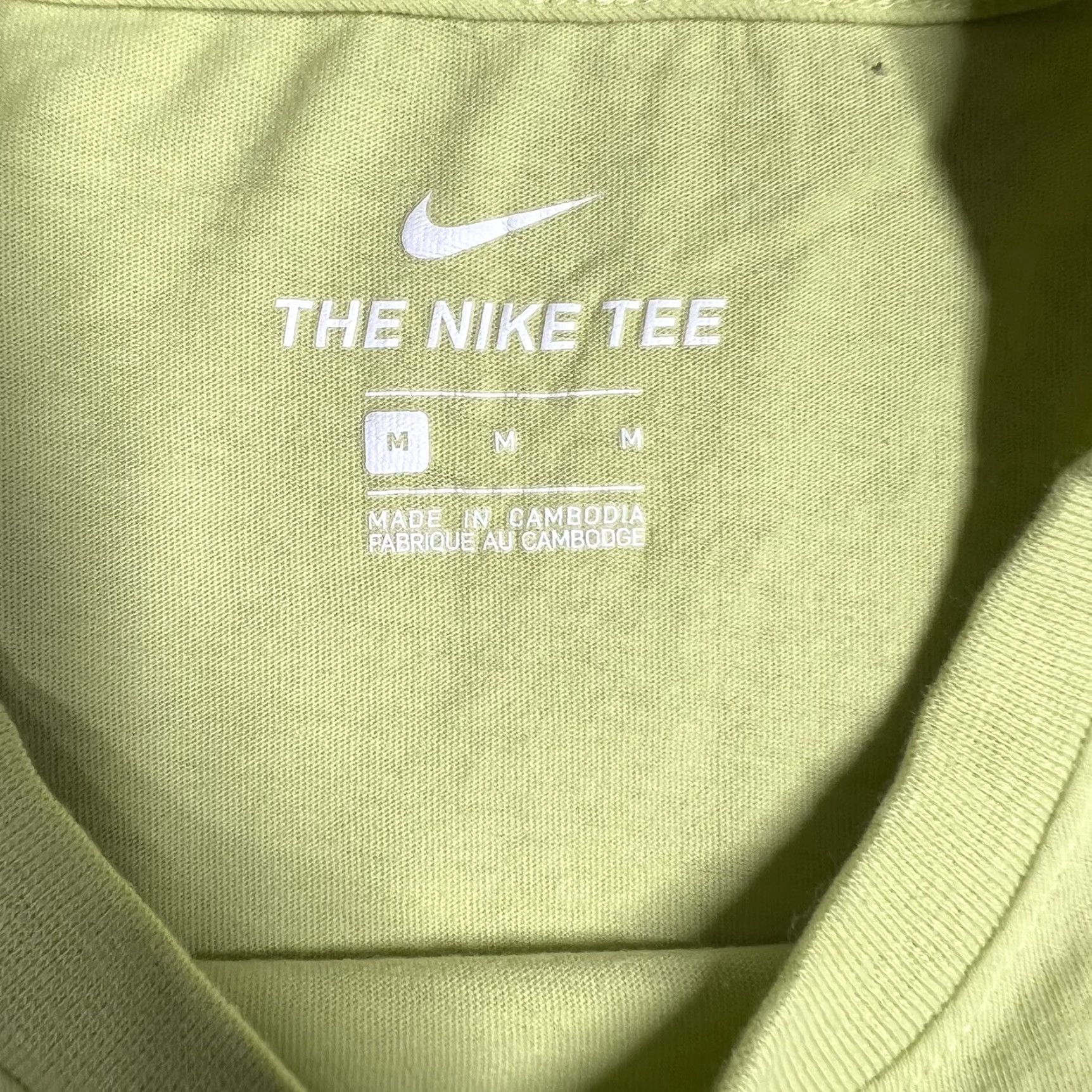 Nike Nike Men’s T-Shirt FUTURA LOGO Lime Green AR4993-367 Shirt M Adults Mens Short Sleeve Crew Neck 100% Cotton Graphic Tee Size US M / EU 48-50 / 2 - 6 Thumbnail