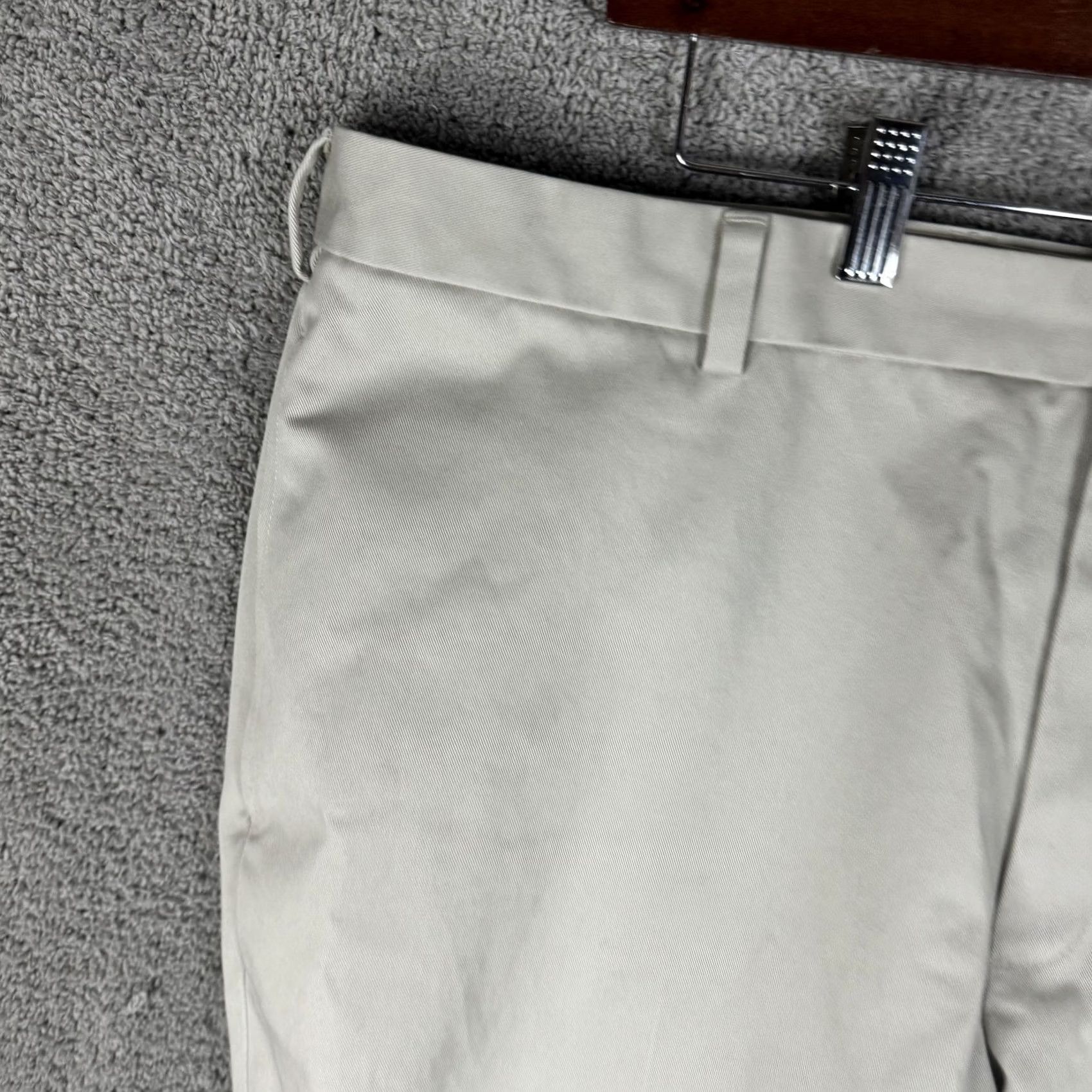 Brooks Brothers Brooks Brothers Clark Fit Advantage Chino Pants Mens 42x30 Khaki Beige Flat Front Flat Front Line Chino Pants Men Size US 42 / EU 58 - 2 Thumbnail