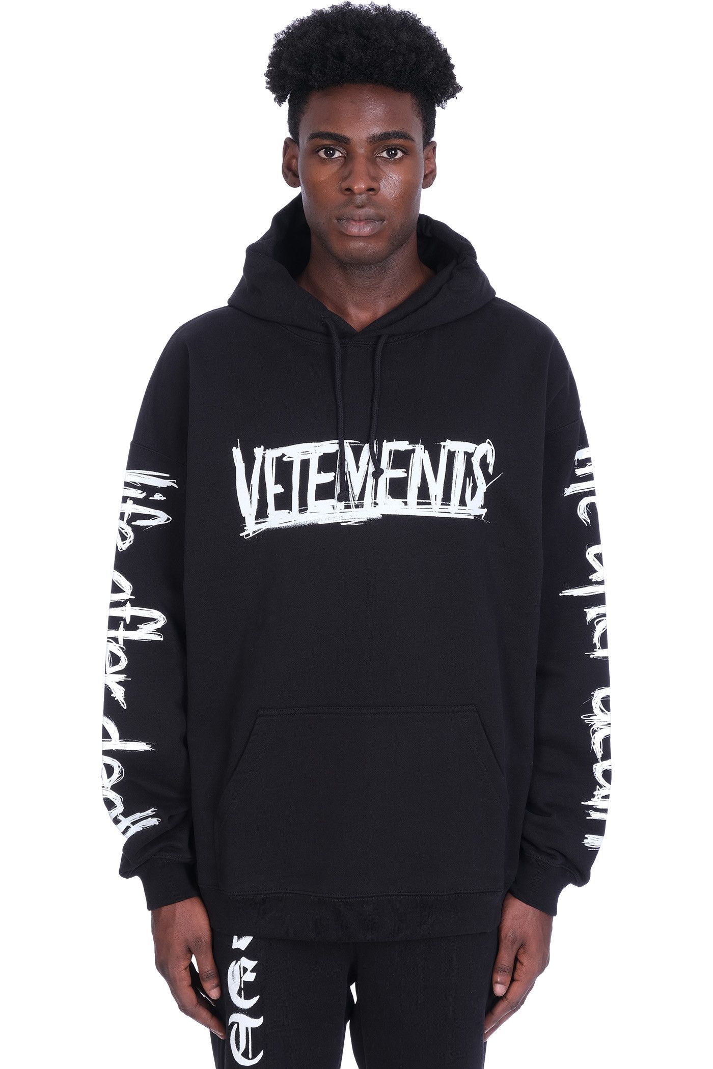 Vetements o1y0924 Hooded Sweatshirt in Black Size US S / EU 44-46 / 1 - 1 Thumbnail