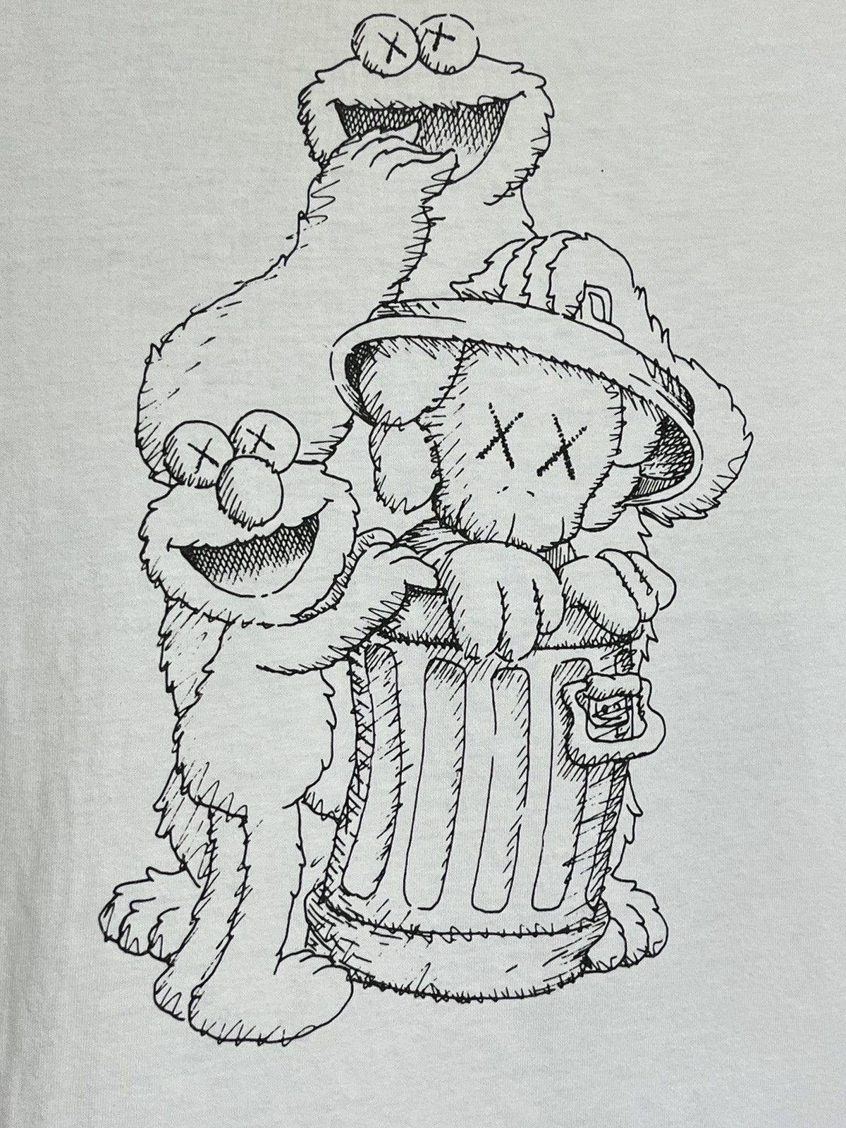 Kaws × Uniqlo NICE🔥🔥UNIQLO x KAWS x SESAME STREET COLLABORATION T SHIRT Size US L / EU 52-54 / 3 - 4 Thumbnail