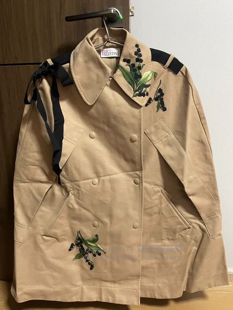 Valentino Valentino Cloak coat Size US S / EU 44-46 / 1 - 1 Thumbnail