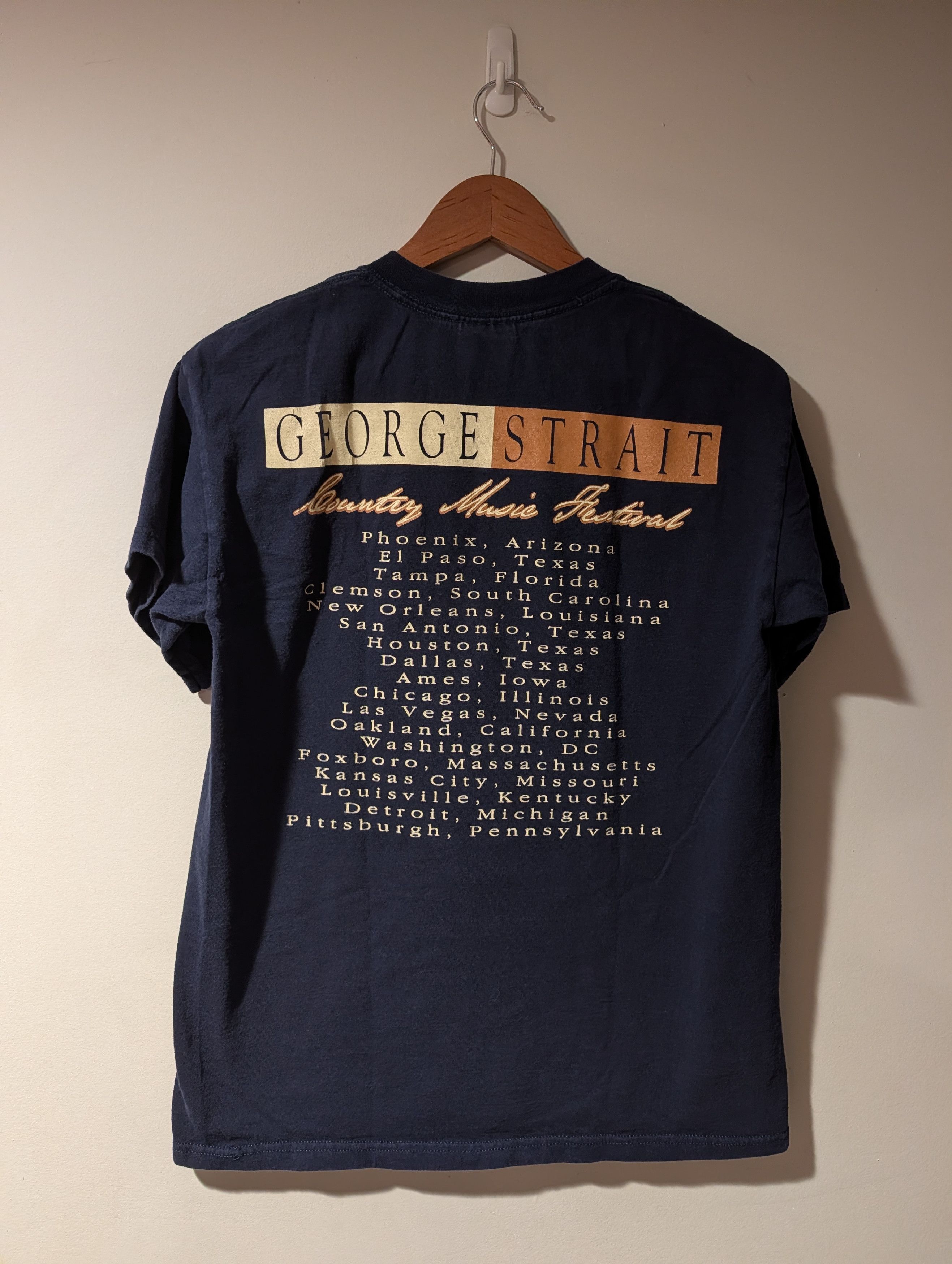 Band Tees Vintage George Strait Country Music Festival T Shirt Tour Size US M / EU 48-50 / 2 - 4 Thumbnail