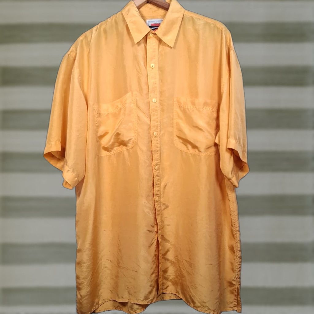 Vintage VINTAGE 1990s Reputation Silk Blouse Women L Yellow Short Sleeve READ Time: Casual Button Collared Silk Relaxed Regular Women Blouse Vintage 1990s Size L / US 10 / IT 46 - 1 Thumbnail