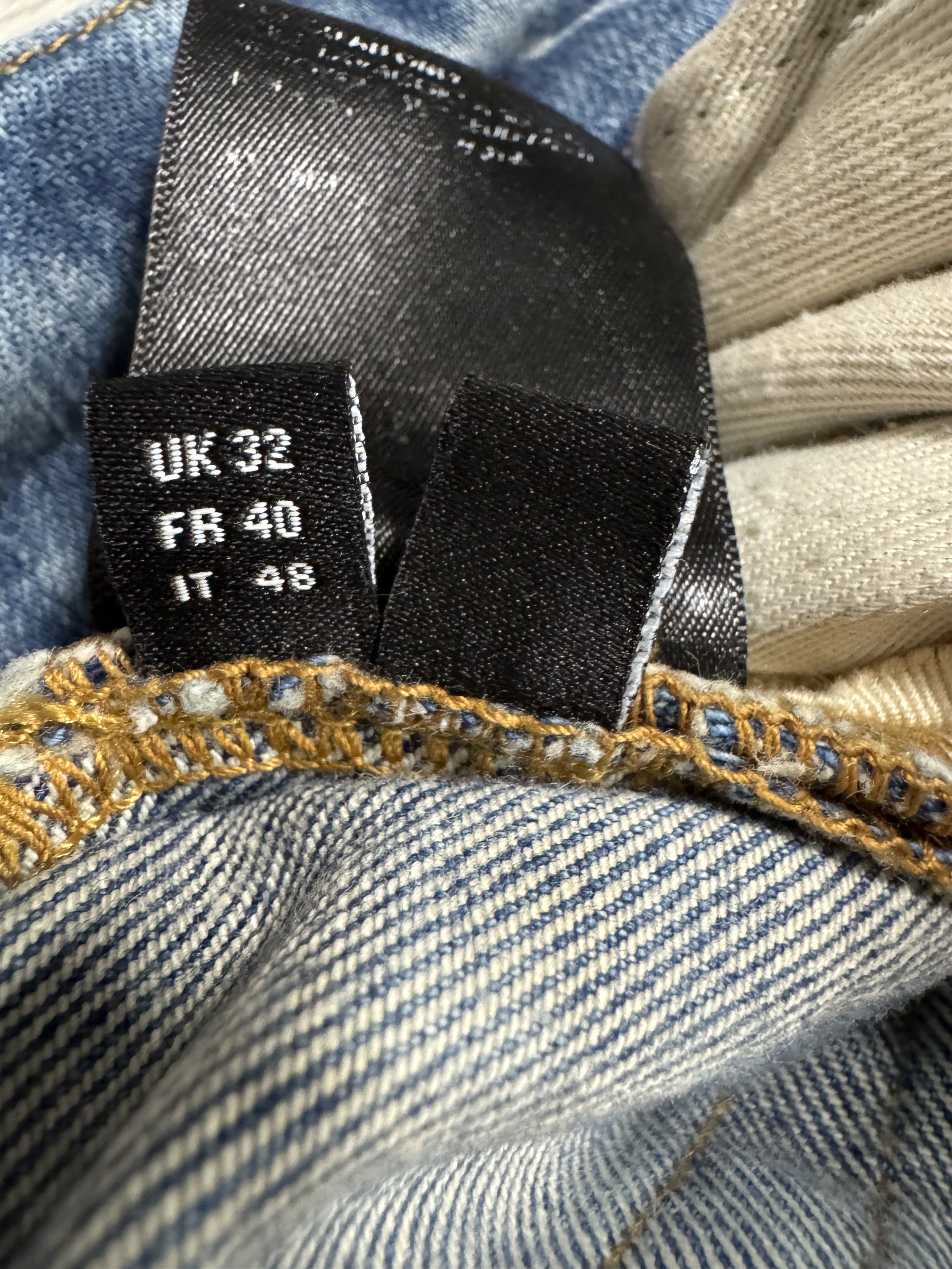Amiri 🔥 AMIRI MX1 BANDANA PATCH JEANS - SIZE 32 - CRAZY STEAL! 🔥 Size US 32 / EU 48 - 9 Thumbnail