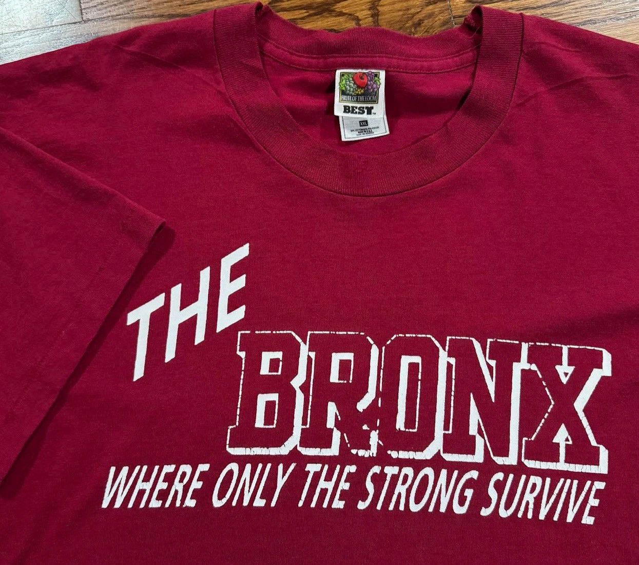 Vintage Vintage The Bronx Where Only The Strong Survive T Shirt XXL Size US XXL / EU 58 / 5 - 2 Thumbnail