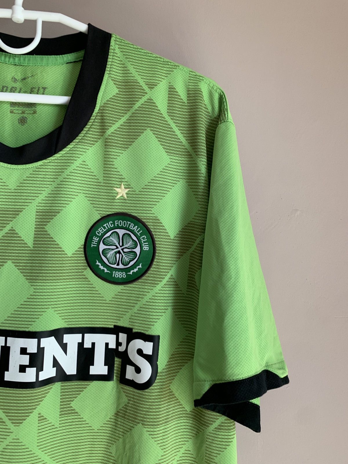 Nike Celtic Glasgow 2010 Away Football Shirt Nike Soccer Size XL Size US XL / EU 56 / 4 - 4 Thumbnail