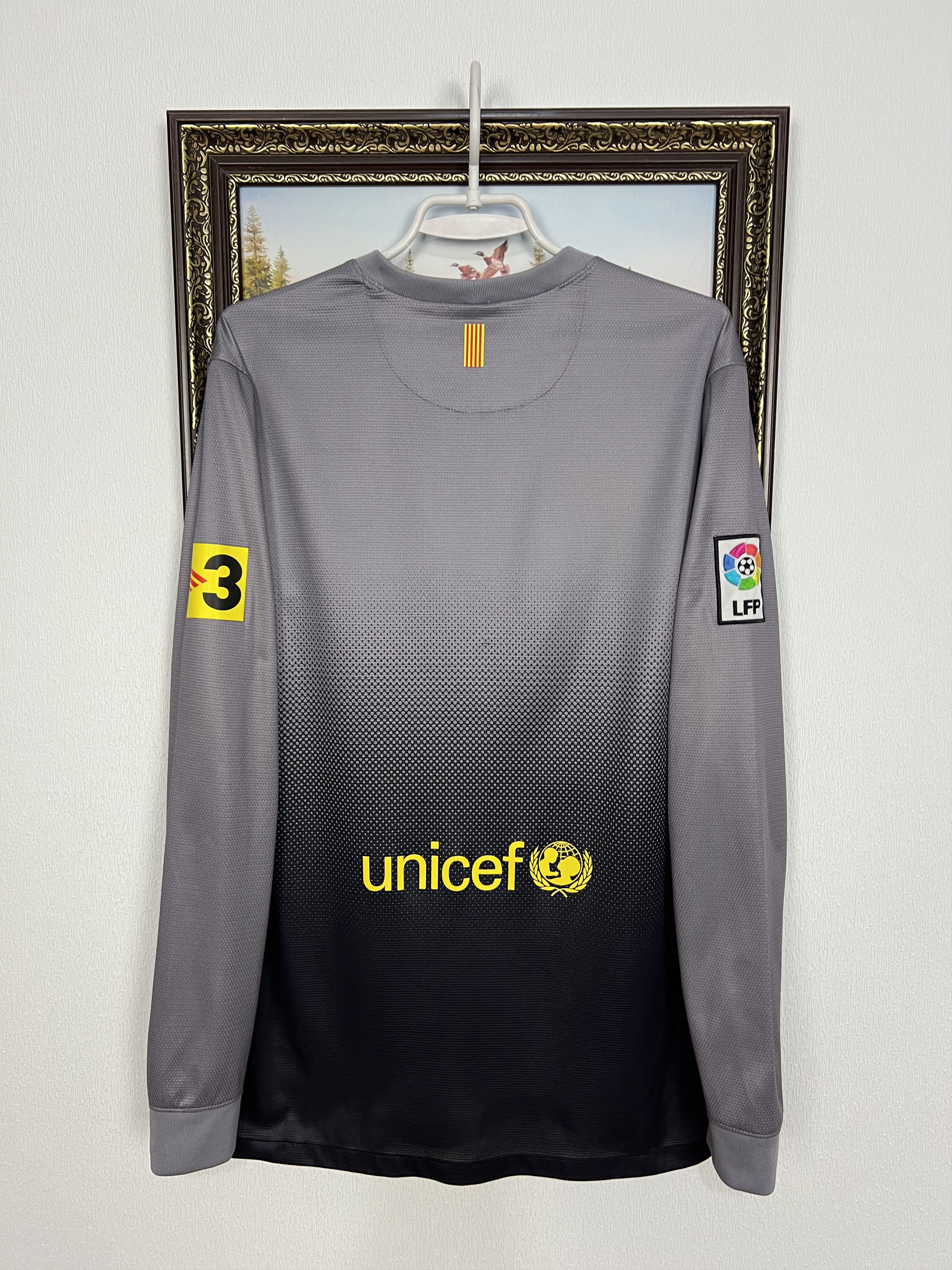 Nike Barcelona Goalkeeper football shirt Soccer Jersey Camiseta Size US M / EU 48-50 / 2 - 10 Thumbnail