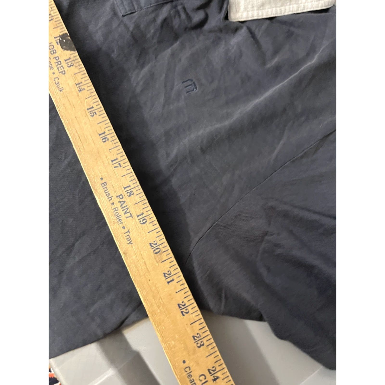 TravisMathew Travis Mathew Polo Shirt Mens Solid Gray Short Sleeve Polyester Blend XL Polo Shirt Casual Golf Logo Shirt Mens XL Gray Size US XL / EU 56 / 4 - 4 Thumbnail