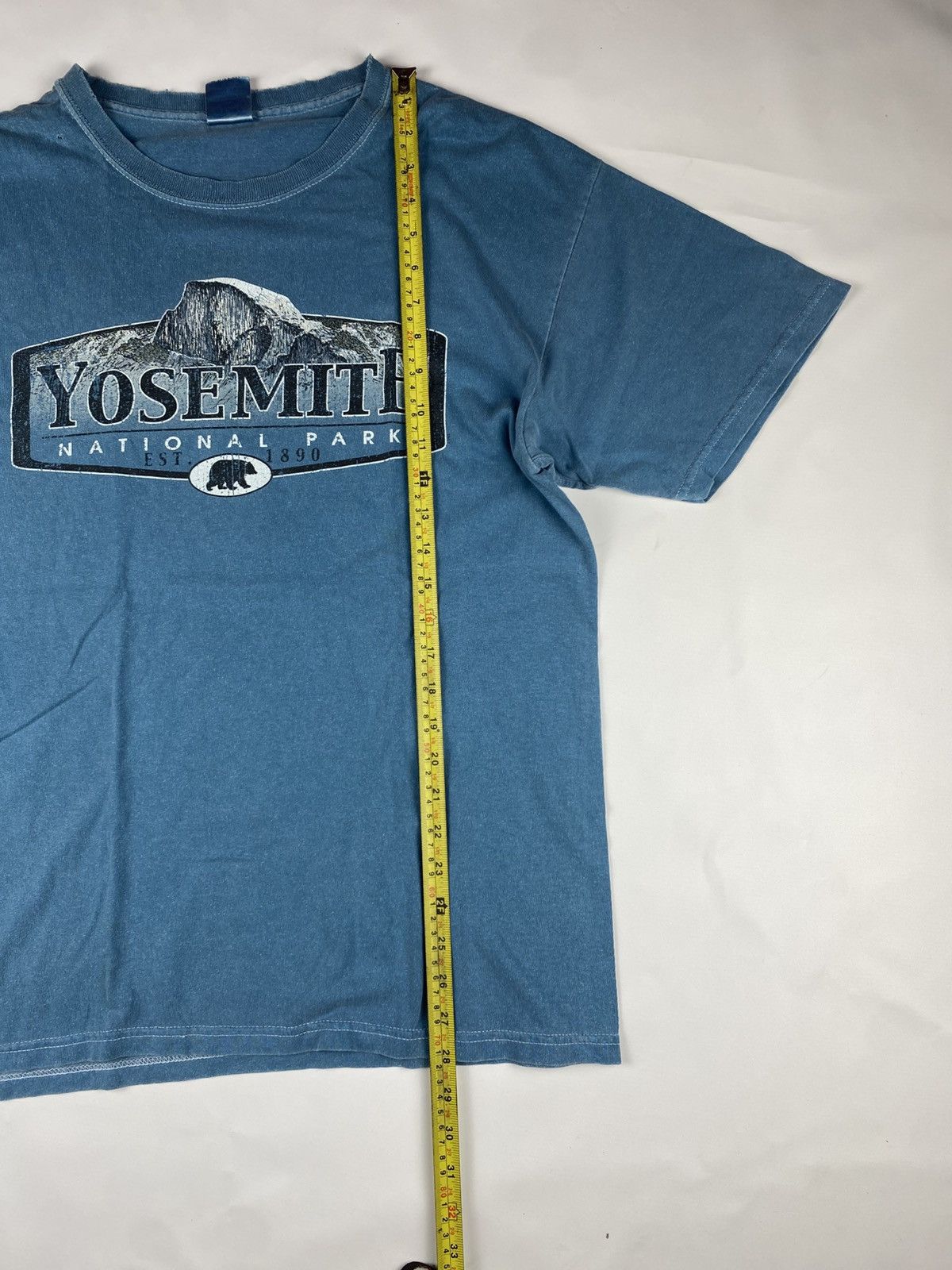 Vintage Vintage Yosemite National Park Tshirt Size US L / EU 52-54 / 3 - 5 Thumbnail