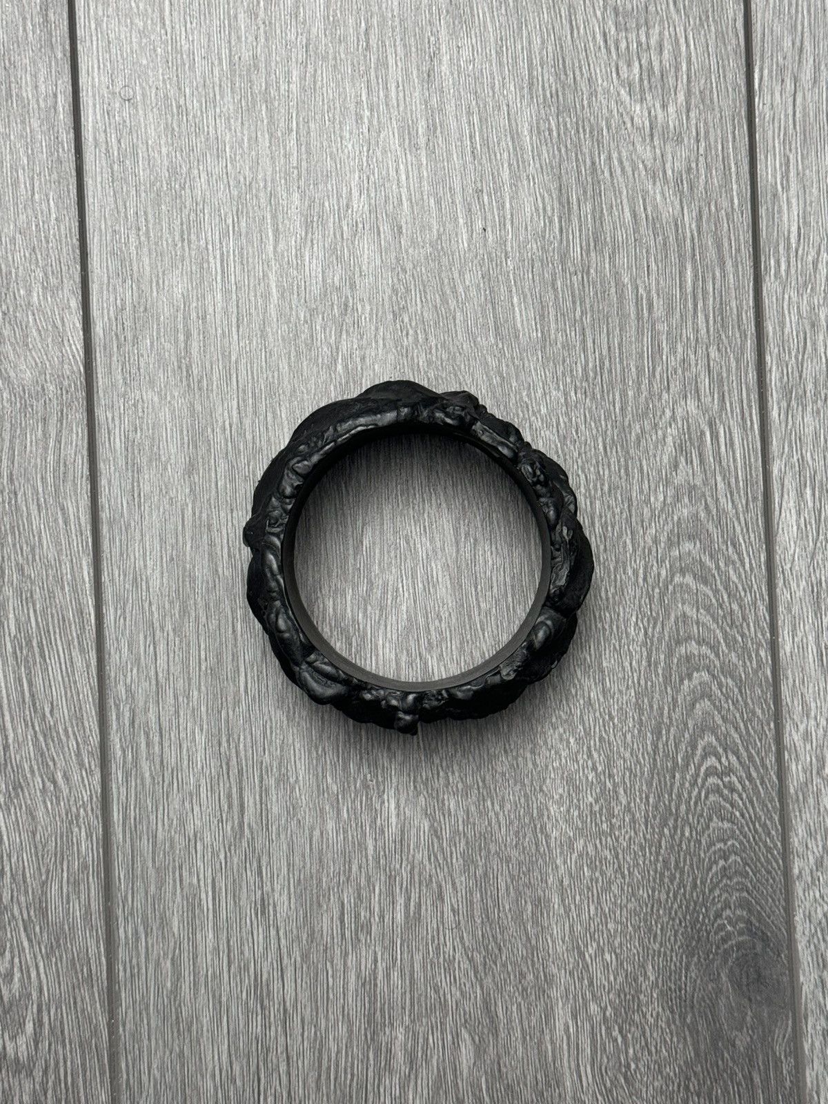 Balenciaga FW22 Balenciaga Distressed Rubber Tire Bracelet Size ONE SIZE - 3 Thumbnail