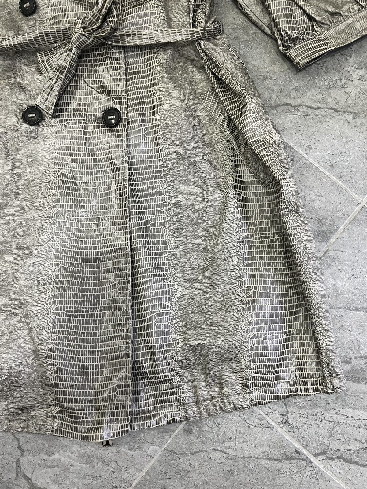 Armani Collezioni Armani Collezioni Crocodile Embossed Metallic Trench Coat Size M / US 6-8 / IT 42-44 - 5 Thumbnail