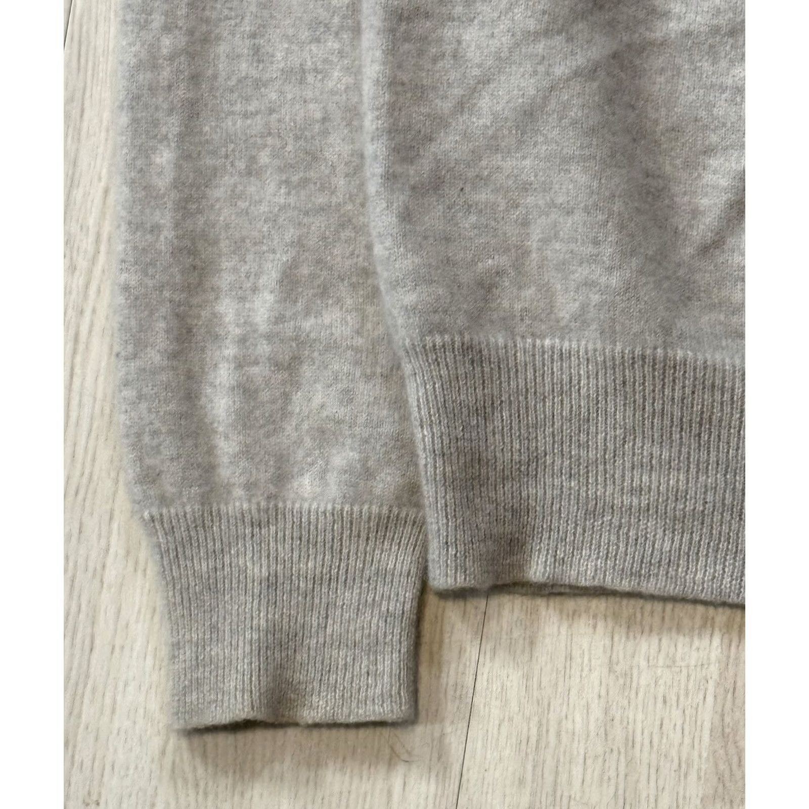 Ralph Lauren VINTAGE Ralph Lauren Polo 100% Cashmere V-Neck Sweater Medium Beige Long Sleeve Men Sweatshirt Pullover 90s Classic Preppy USA Designer Dad Size US M / EU 48-50 / 2 - 4 Thumbnail