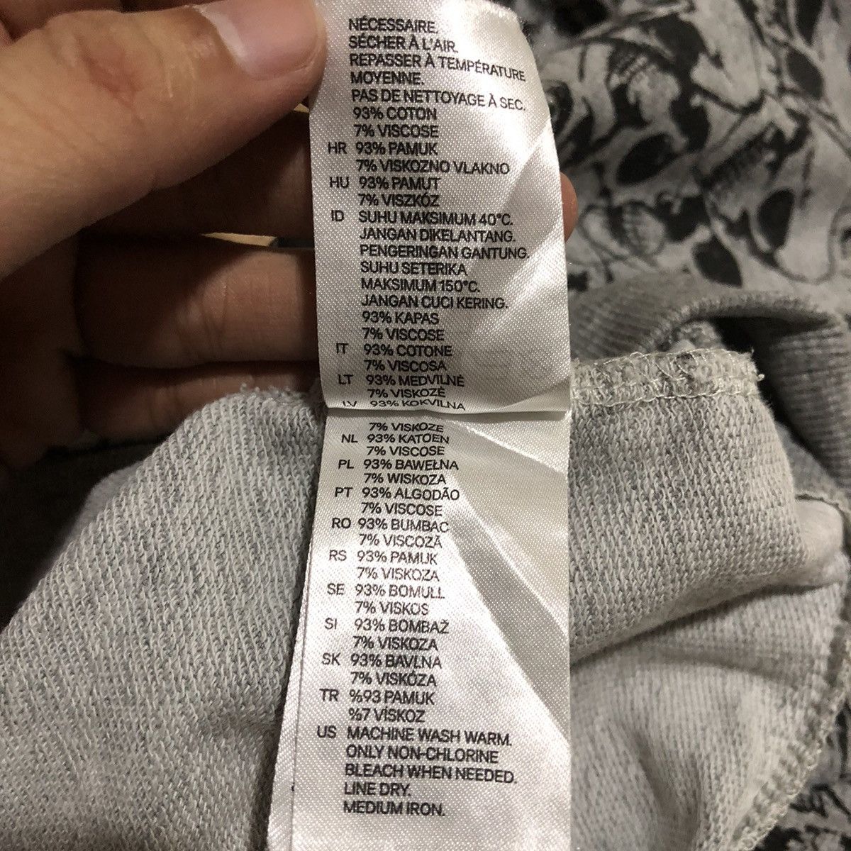 H&M H&M Skull Full Print Sweatshirt Size M / US 6-8 / IT 42-44 - 11 Thumbnail