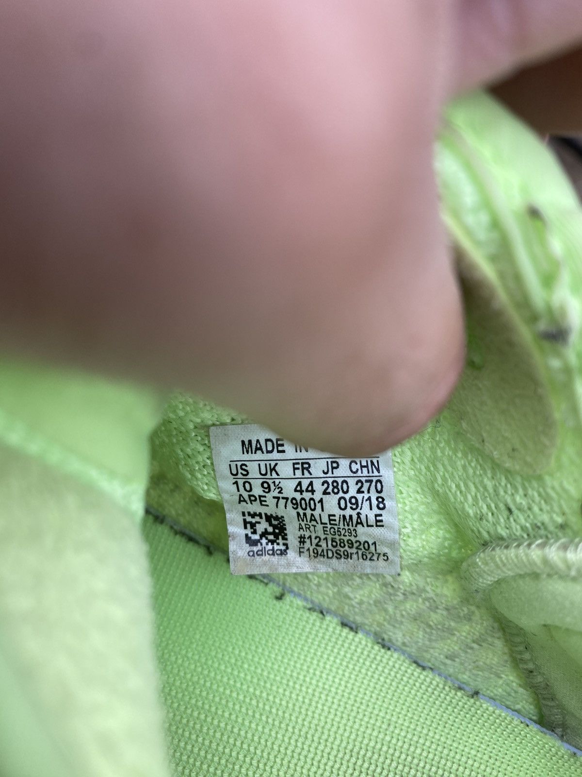 Adidas Yeezy Boost 350 V2 GID Glow EG5293 USED SIZE 10 Used Size US 10 / EU 43 - 6 Thumbnail