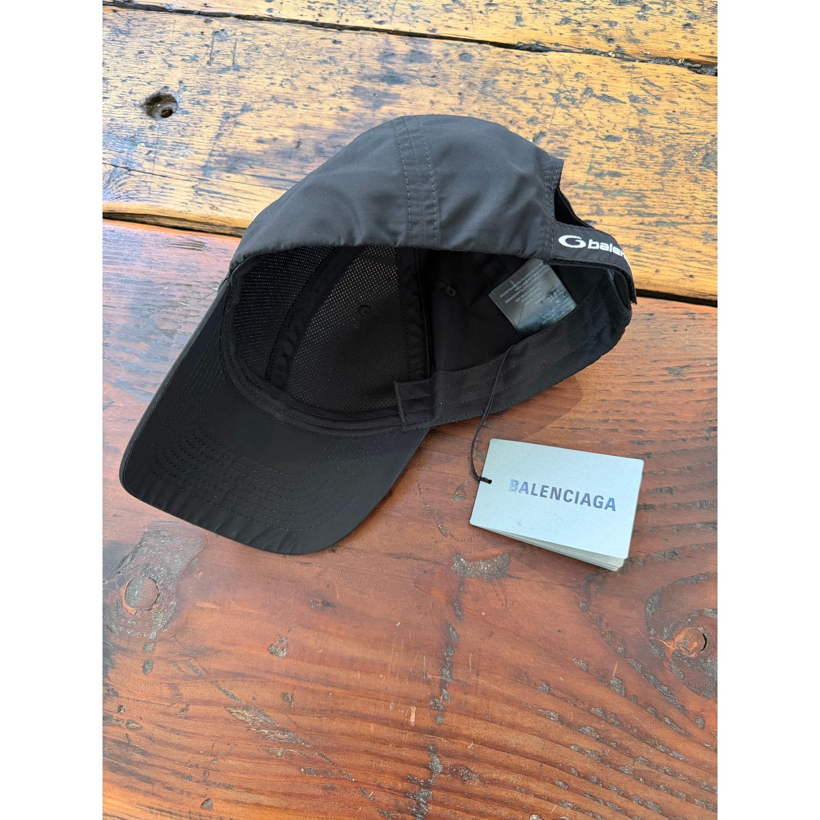 Balenciaga Balenciaga Perforated Trucker Cap Size ONE SIZE - 2 Thumbnail