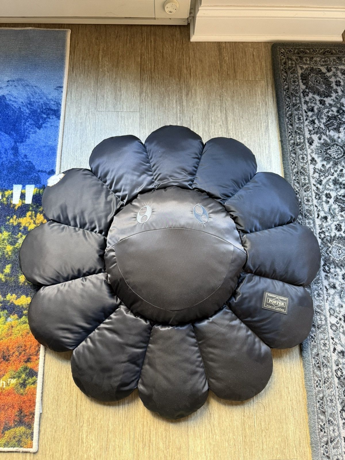 Takashi Murakami Takashi Murakami x Porter 1M Plush Pillow w/ Flaw Size ONE SIZE - 1 Thumbnail