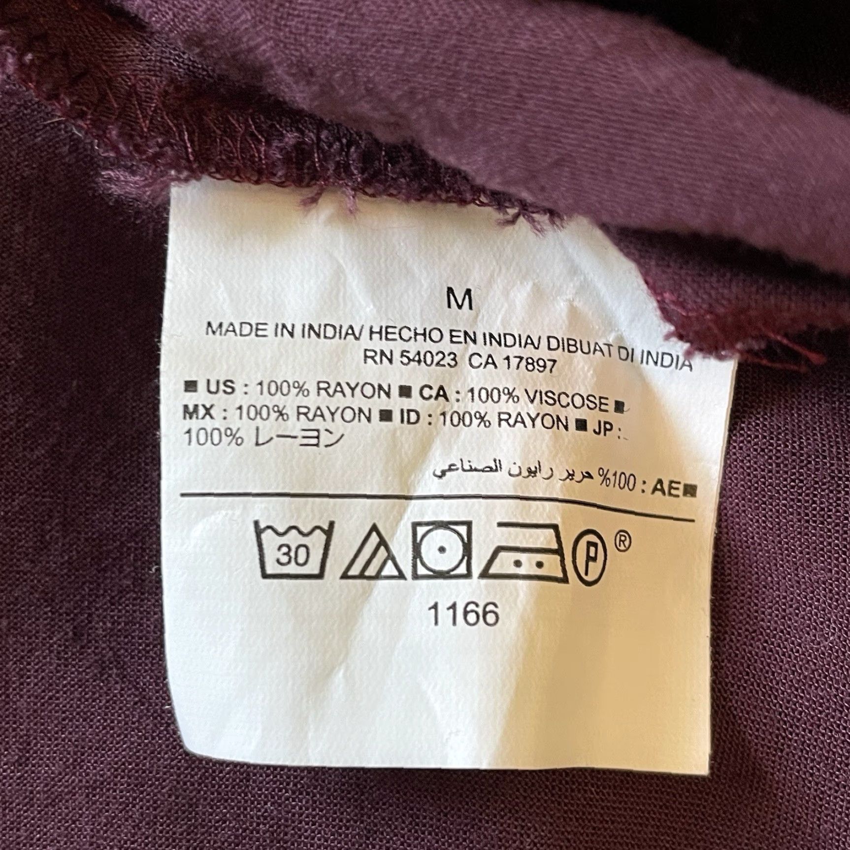 Old Navy Old Navy Top M Burgundy Wine Berry Scoop Neck Curve Hem Rayon Sleeveless Shirt Blouse Womens Regular Size M Size M / US 6-8 / IT 42-44 - 3 Thumbnail