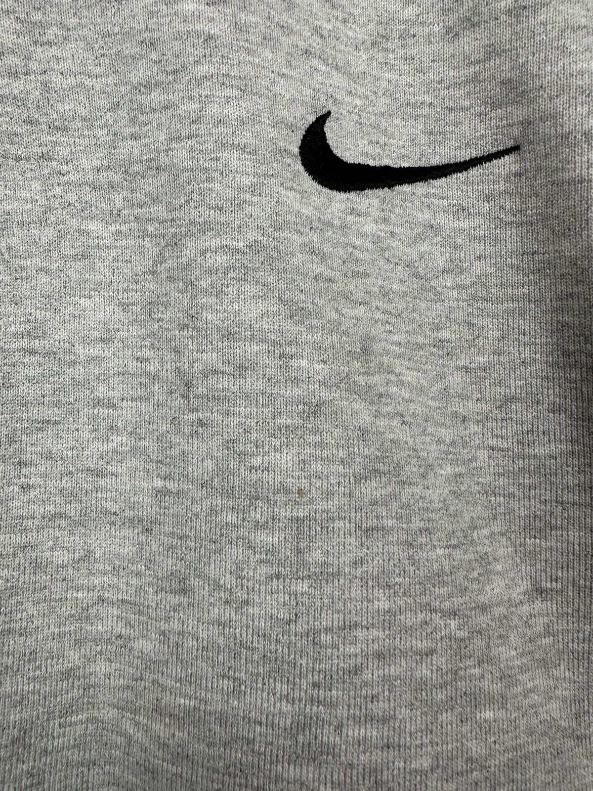 Nike Vintage Nike 1/4 Swoosh Zip Sweatshirt Pullover Jumper Y2K Size US M / EU 48-50 / 2 - 11 Thumbnail