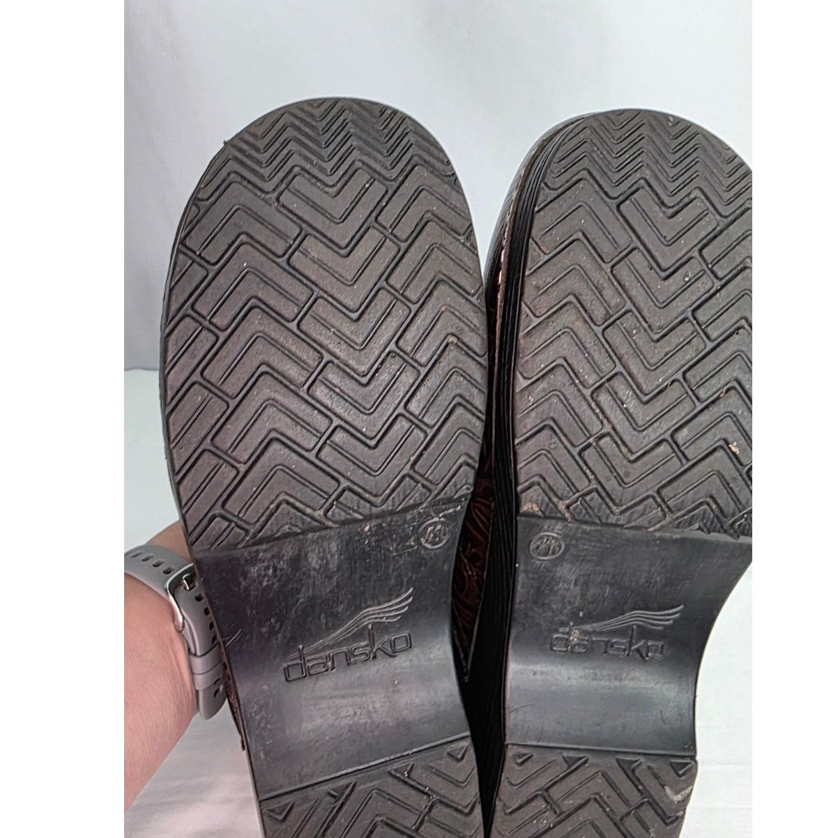 Dansko Dansko Brown Tooled Leather Clogs Embossed Slip On Shoes Size US 10.5 / IT 40.5 - 13 Thumbnail
