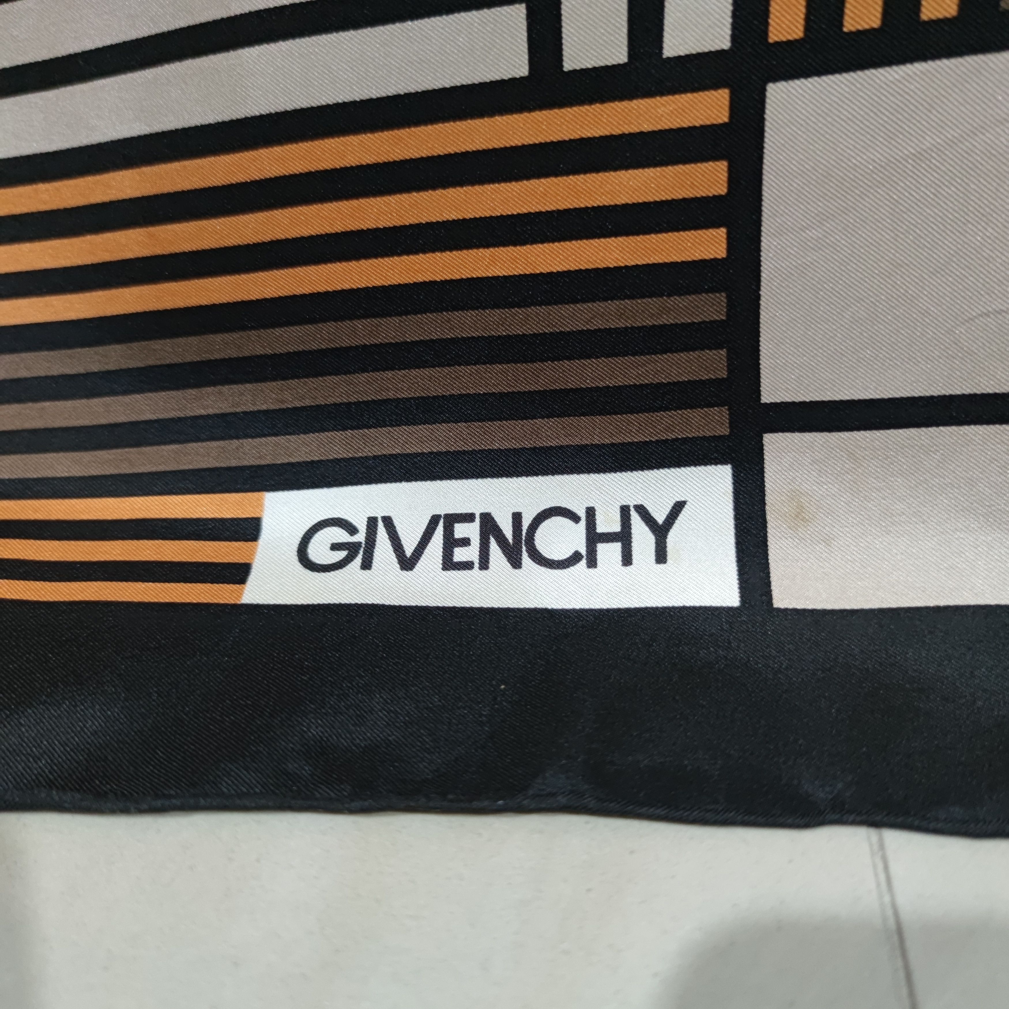 Givenchy VINTAGE GIVENCHY GEOMETRIC PATTERN 100% SILK SCARF Size ONE SIZE - 2 Thumbnail