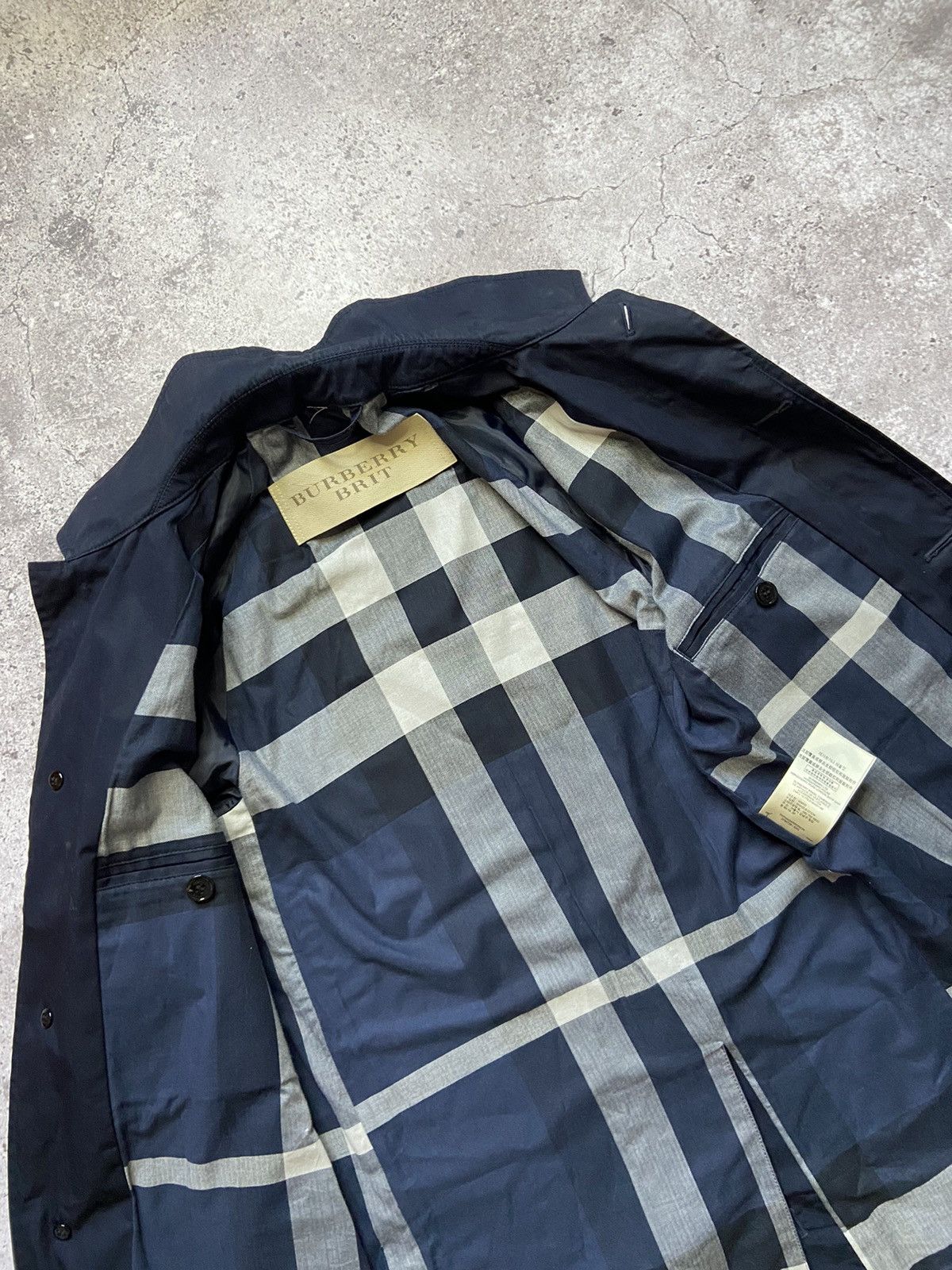 Burberry Burberry Brit Nova Check Inside Trench Coat In Navy Size US M / EU 48-50 / 2 - 5 Thumbnail