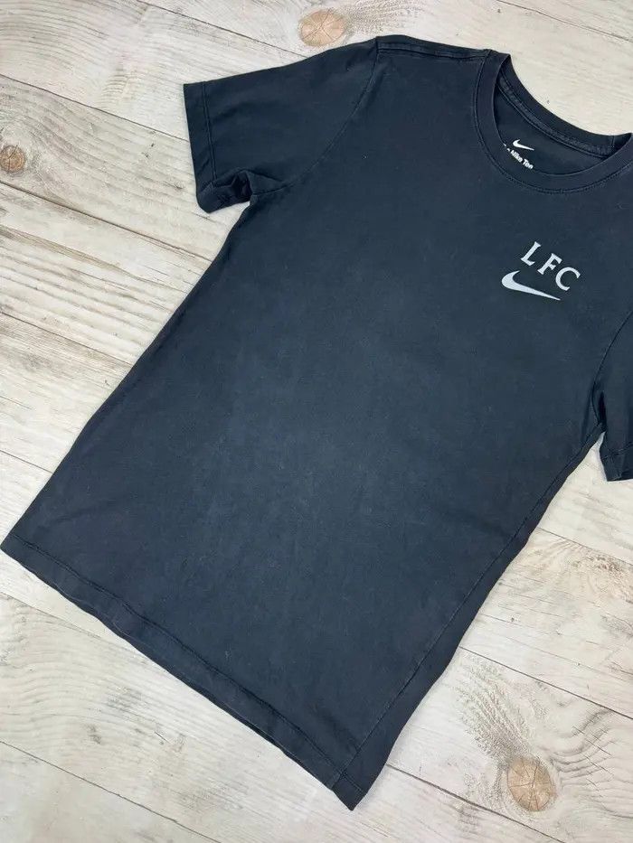 Nike Nike Liverpool T-Shirt Soccer Football Size US S / EU 44-46 / 1 - 7 Thumbnail
