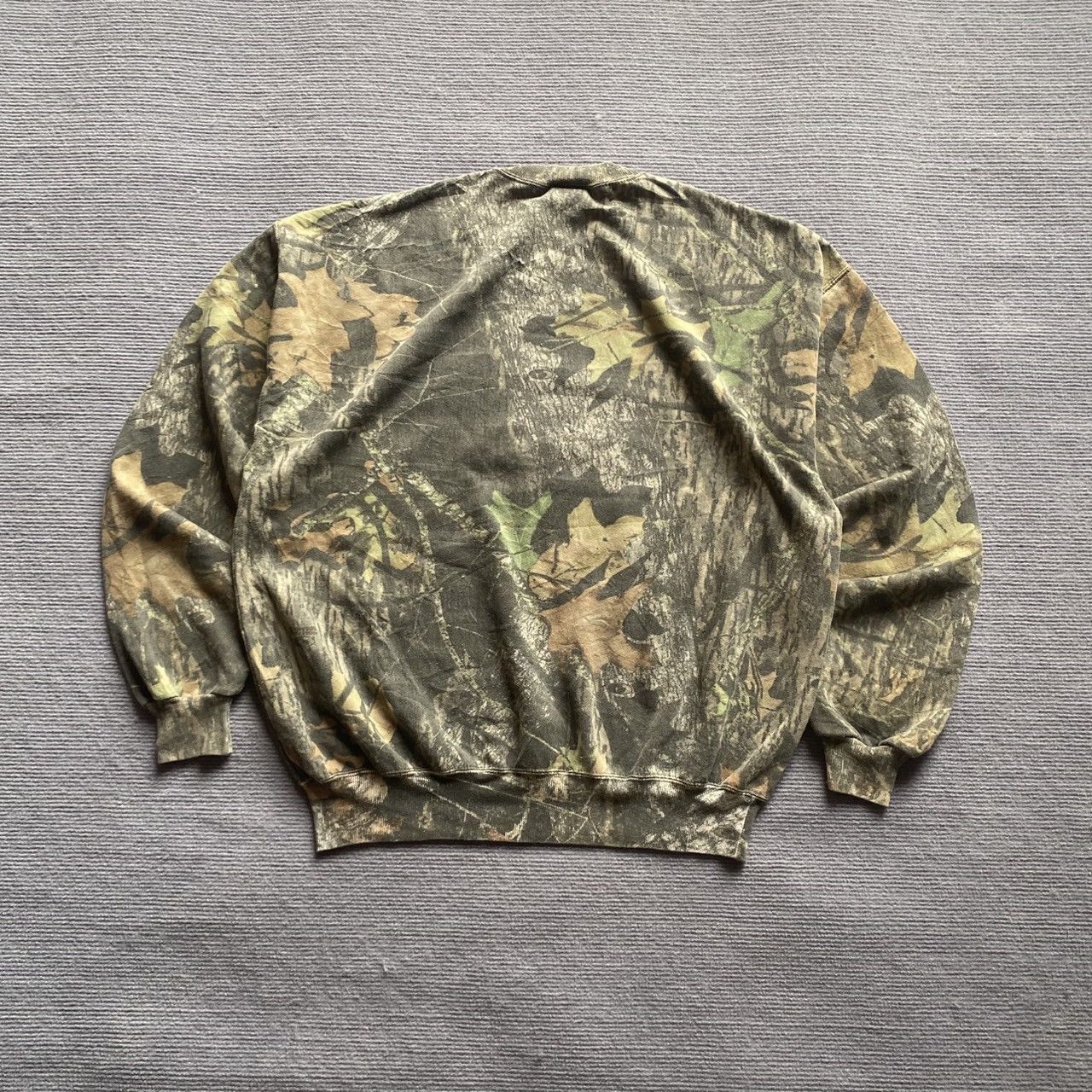 Carhartt × Realtree × Vintage Crazy Vintage Carhartt Style Realtree Camo Crewneck Size US XL / EU 56 / 4 - 1 Thumbnail