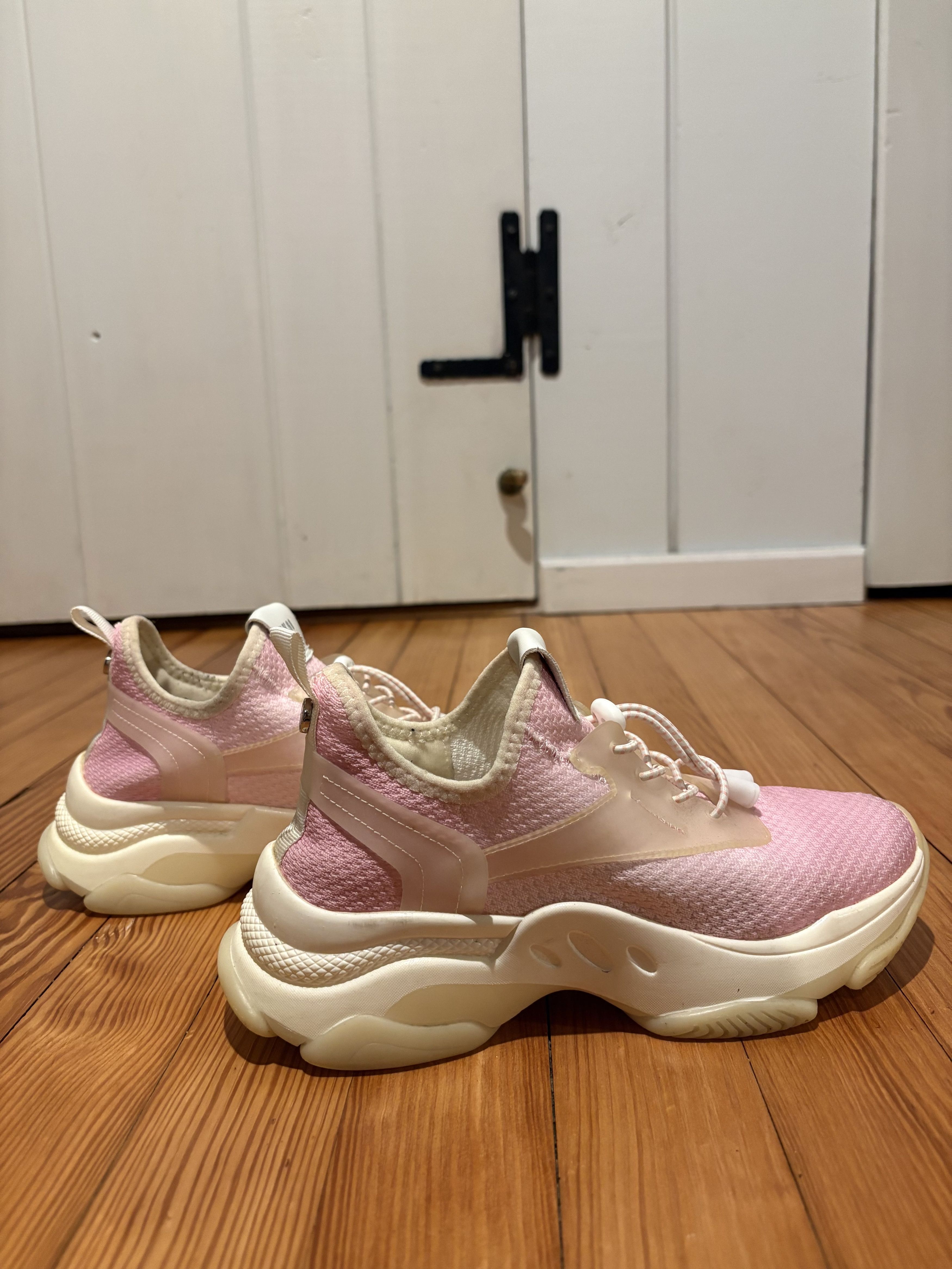 Steve Madden Steve Madden Pink Sneakers Fashion Week Size US 7 / IT 37 - 2 Thumbnail