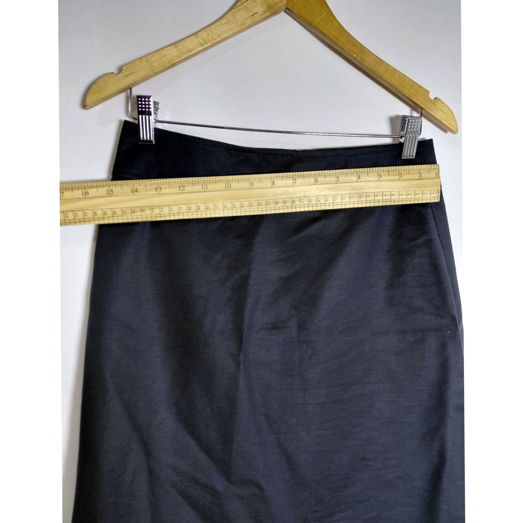 Banana Republic Banana Republic Skirt Black Women Size 4 Tall Stretch Size 27" / US 4 / IT 40 - 6 Thumbnail