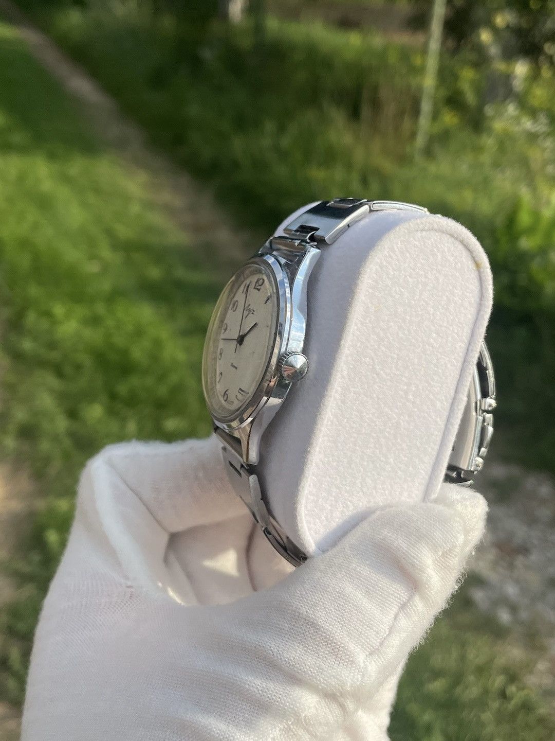 Vintage Vintage Watch Luch Mechanical Wristwatch 1980s Size ONE SIZE - 6 Thumbnail