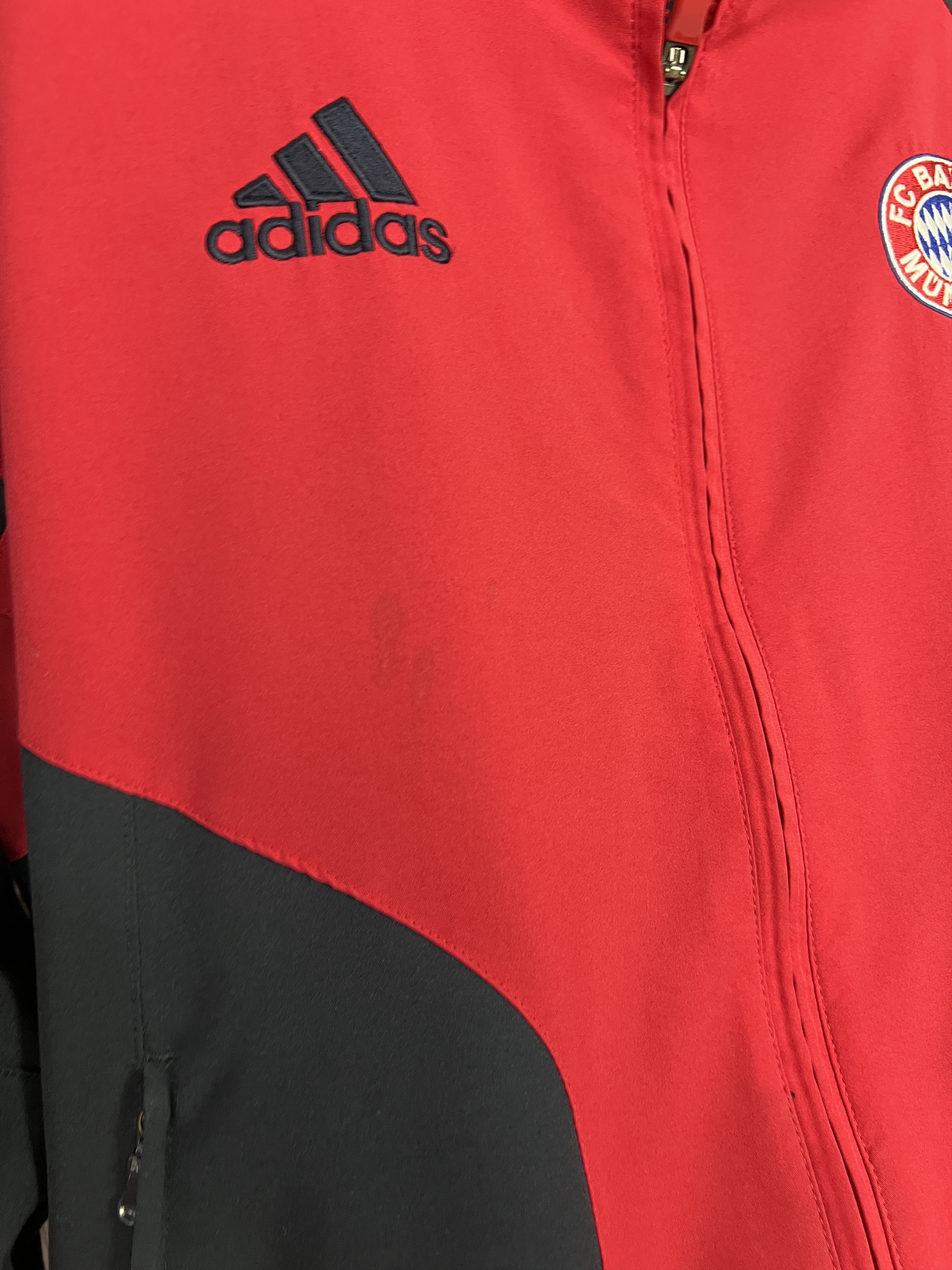 Adidas Vintage Adidas Bayern Munich Football Jacket Soccer Size US M / EU 48-50 / 2 - 8 Thumbnail