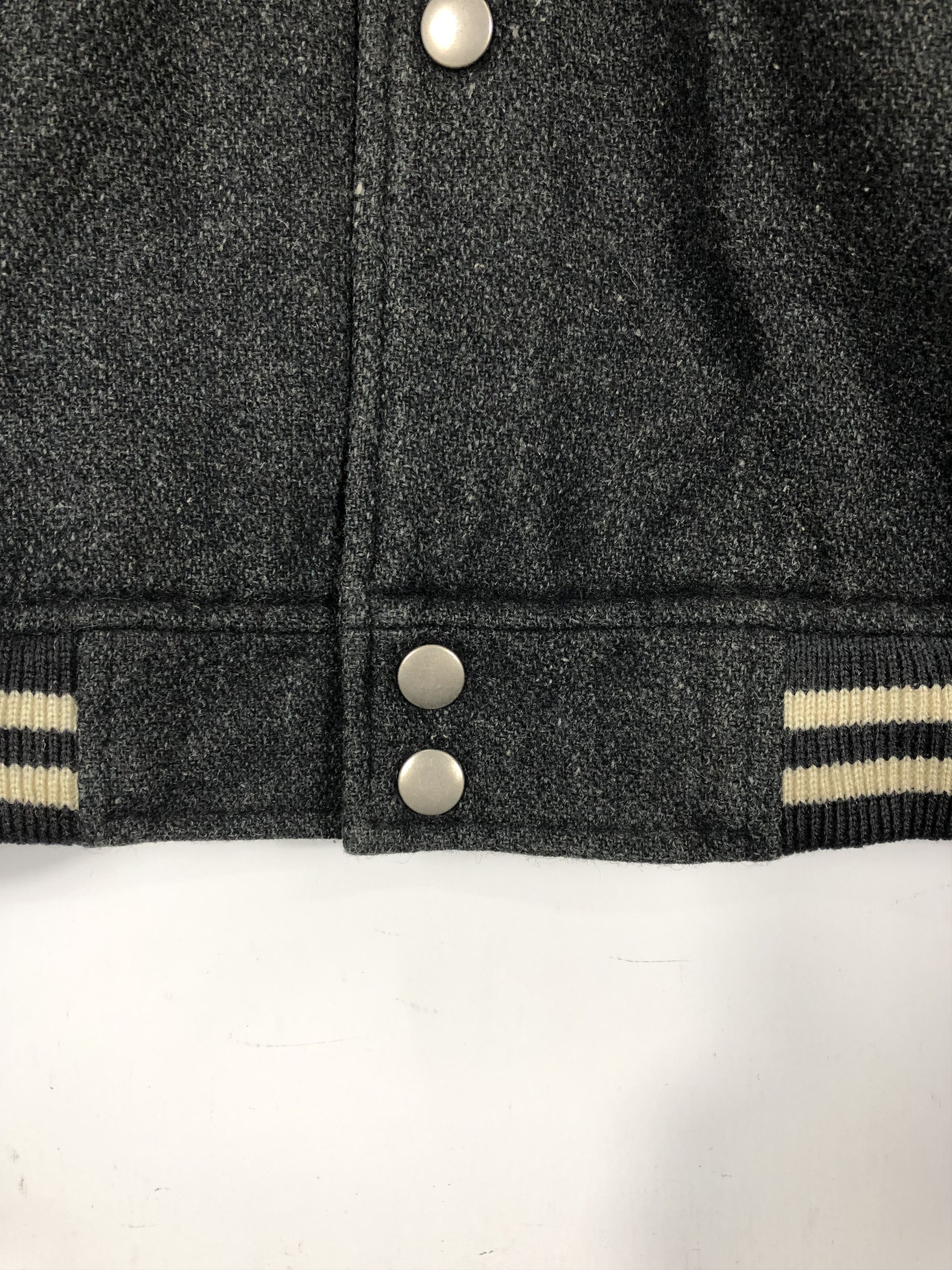 Vintage Vintage 90s Varsity Jacket Embroidery Patches Logo V0180 Size US L / EU 52-54 / 3 - 11 Thumbnail