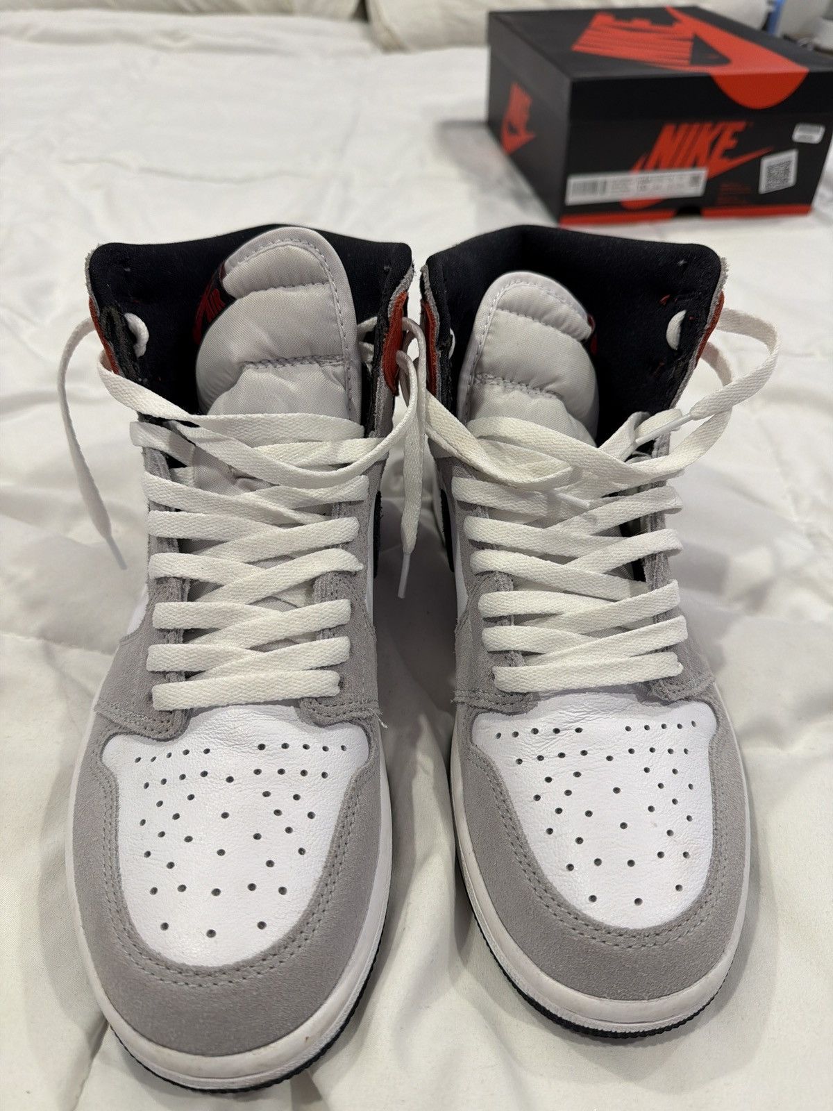 Jordan Brand Air Jordan 1 Retro High OG ‘Smoke Grey’ Size US 10 / EU 43 - 3 Thumbnail