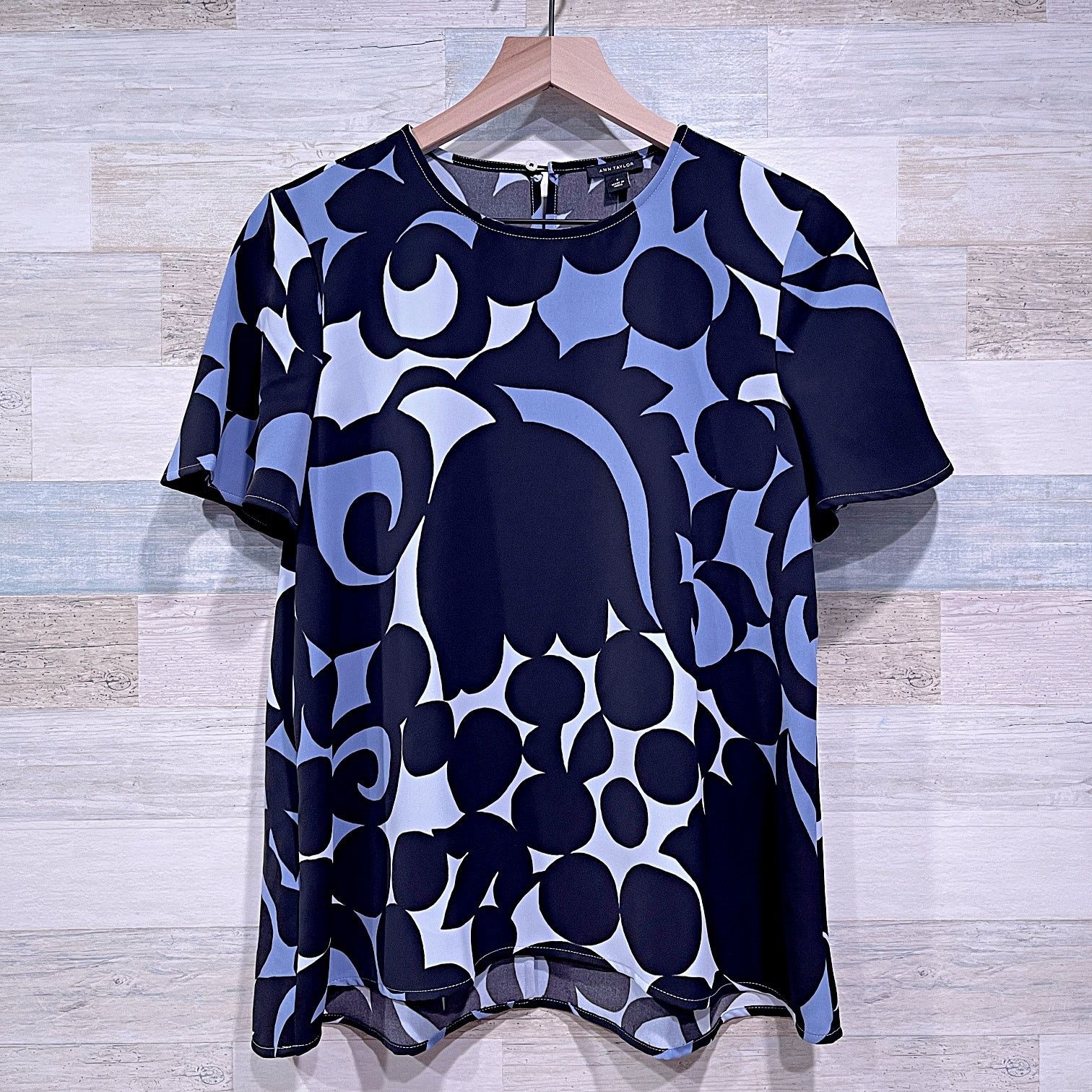 Ann Taylor ANN TAYLOR Bold Floral Print Blouse Blue Black Womens Small Size S / US 4 / IT 40 - 2 Thumbnail